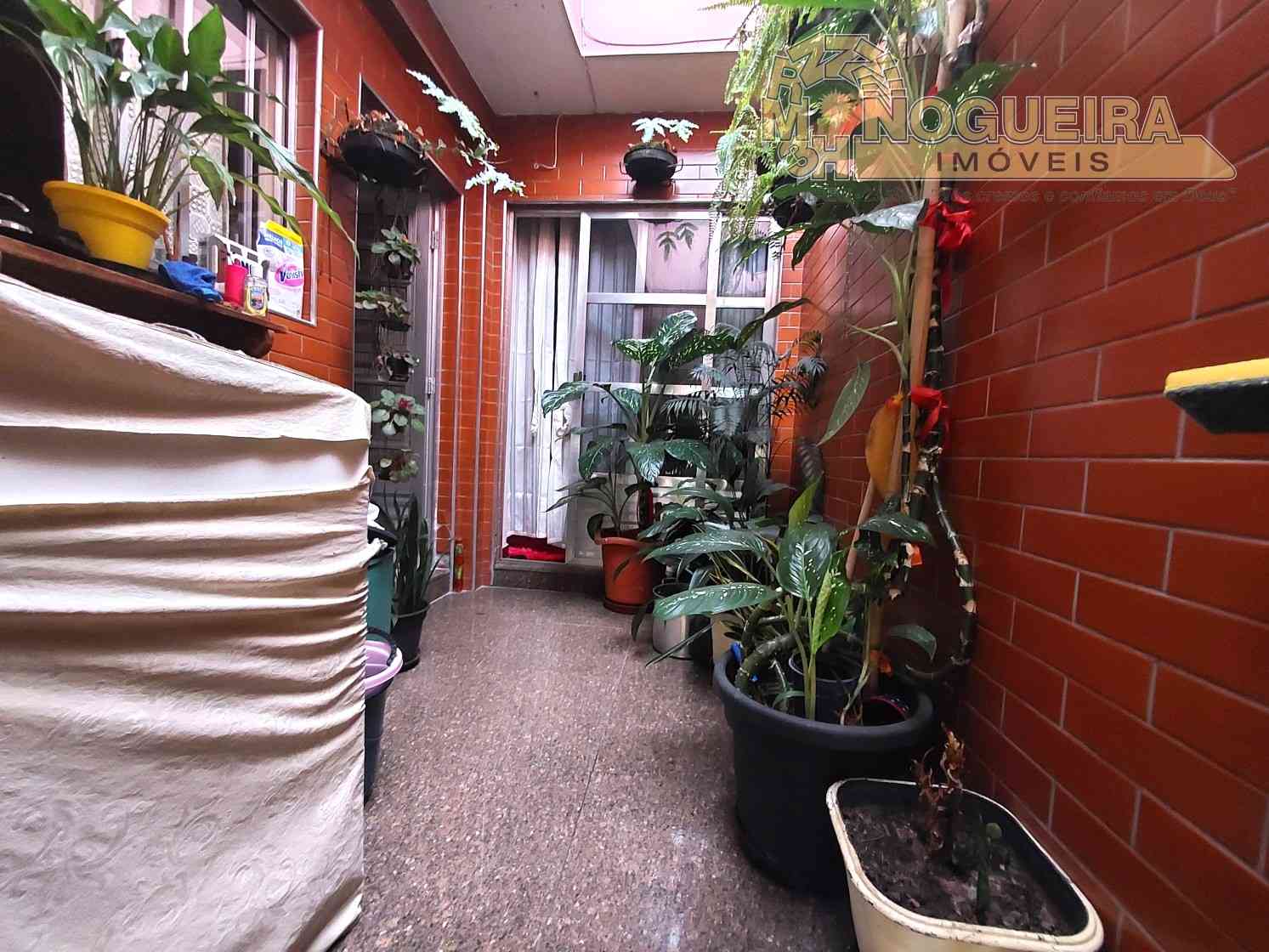 Excelente Casa à Venda no Jardim Jovaia