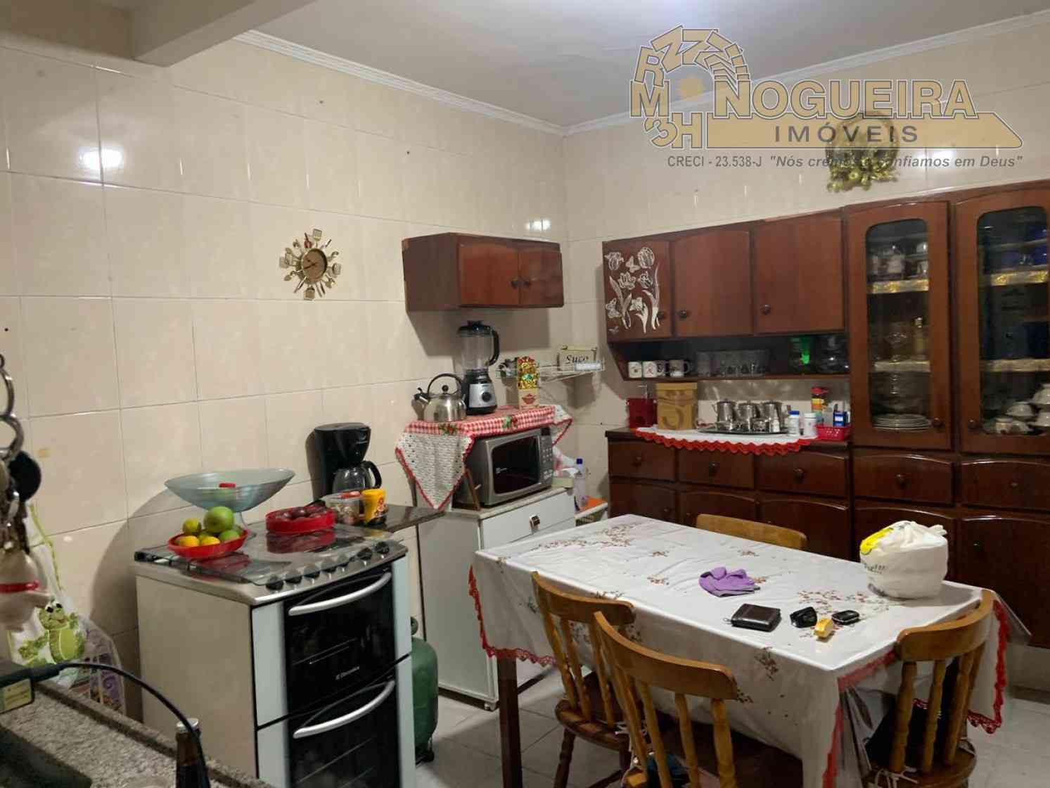 Excelente Casa à Venda no Jardim Jovaia