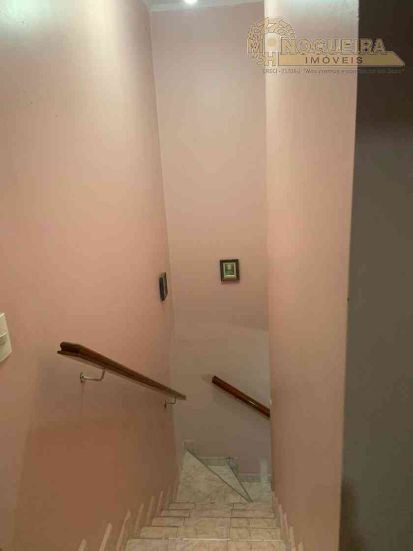 Excelente Casa à Venda no Jardim Jovaia