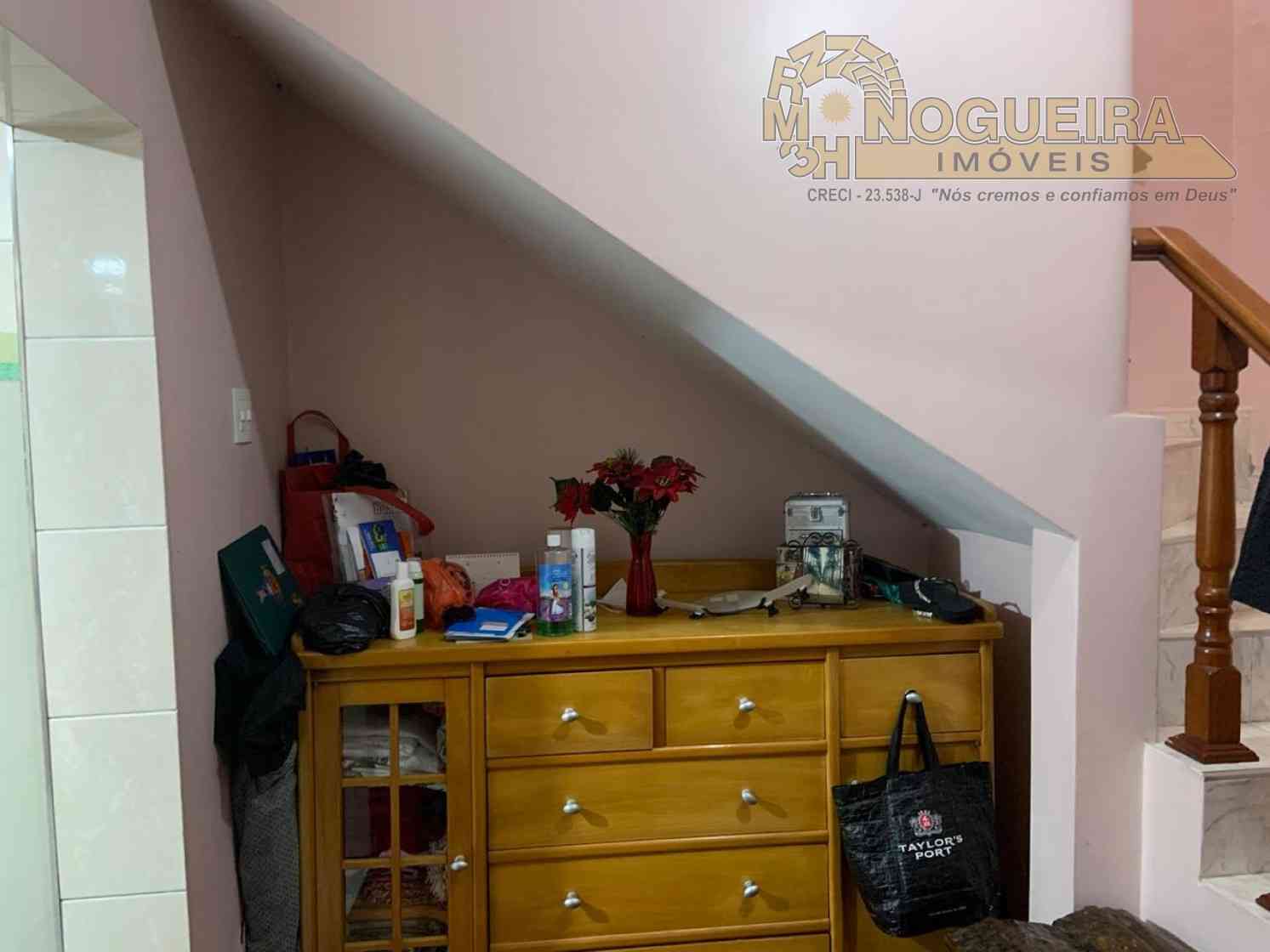 Excelente Casa à Venda no Jardim Jovaia