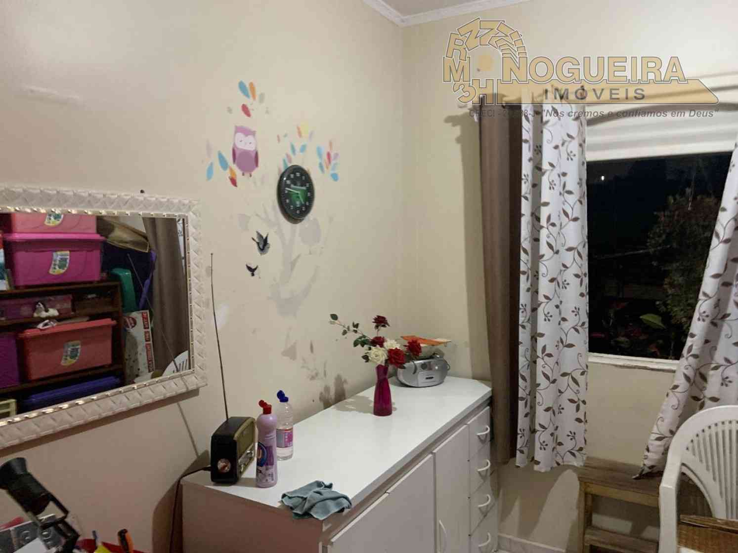 Excelente Casa à Venda no Jardim Jovaia