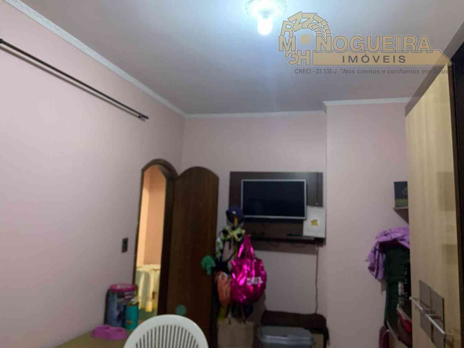 Excelente Casa à Venda no Jardim Jovaia