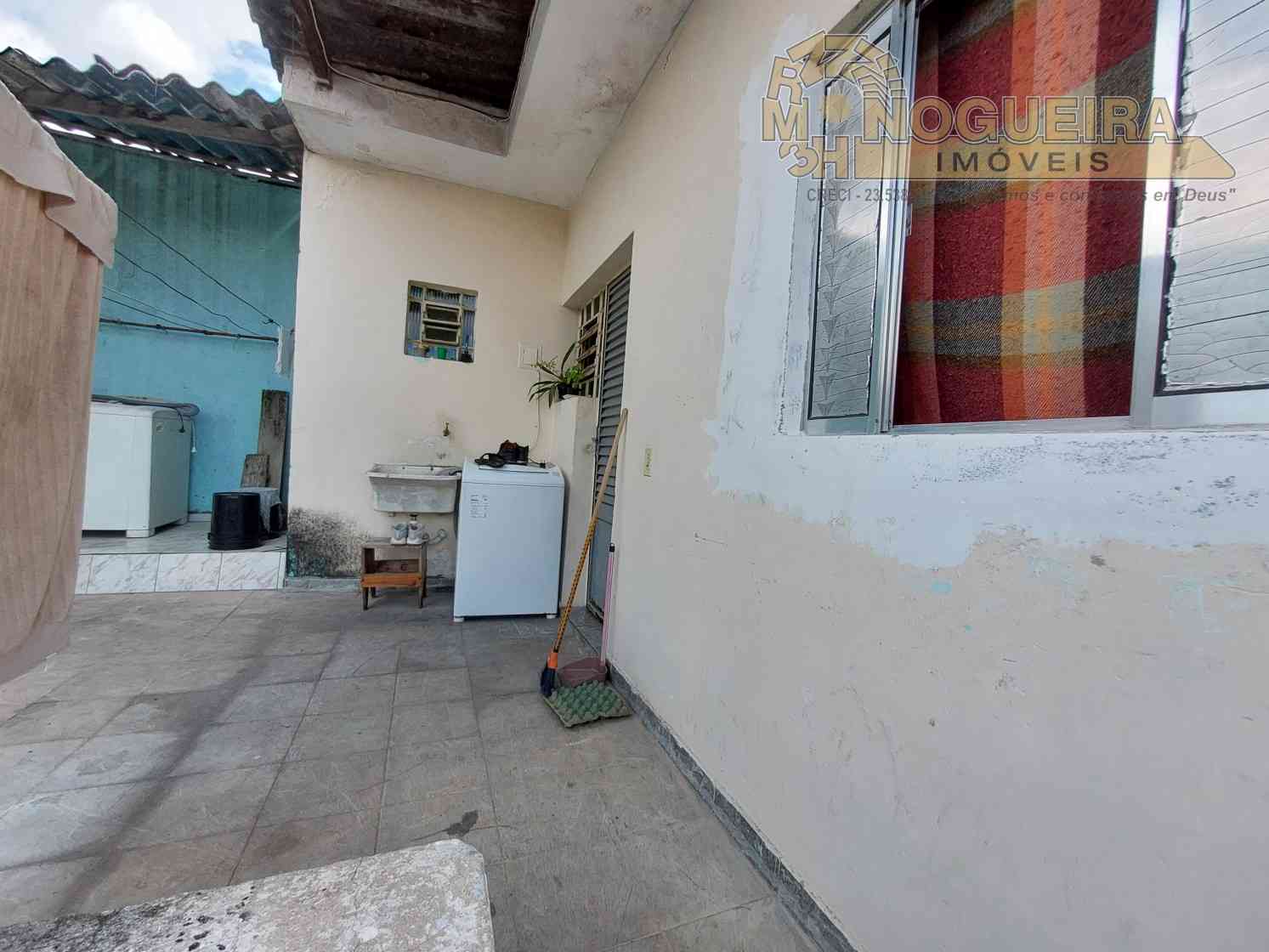 Casa térrea a venda