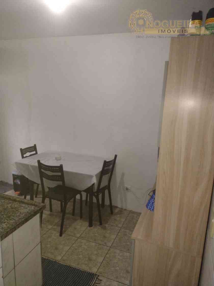 Apartamento térreo á venda
