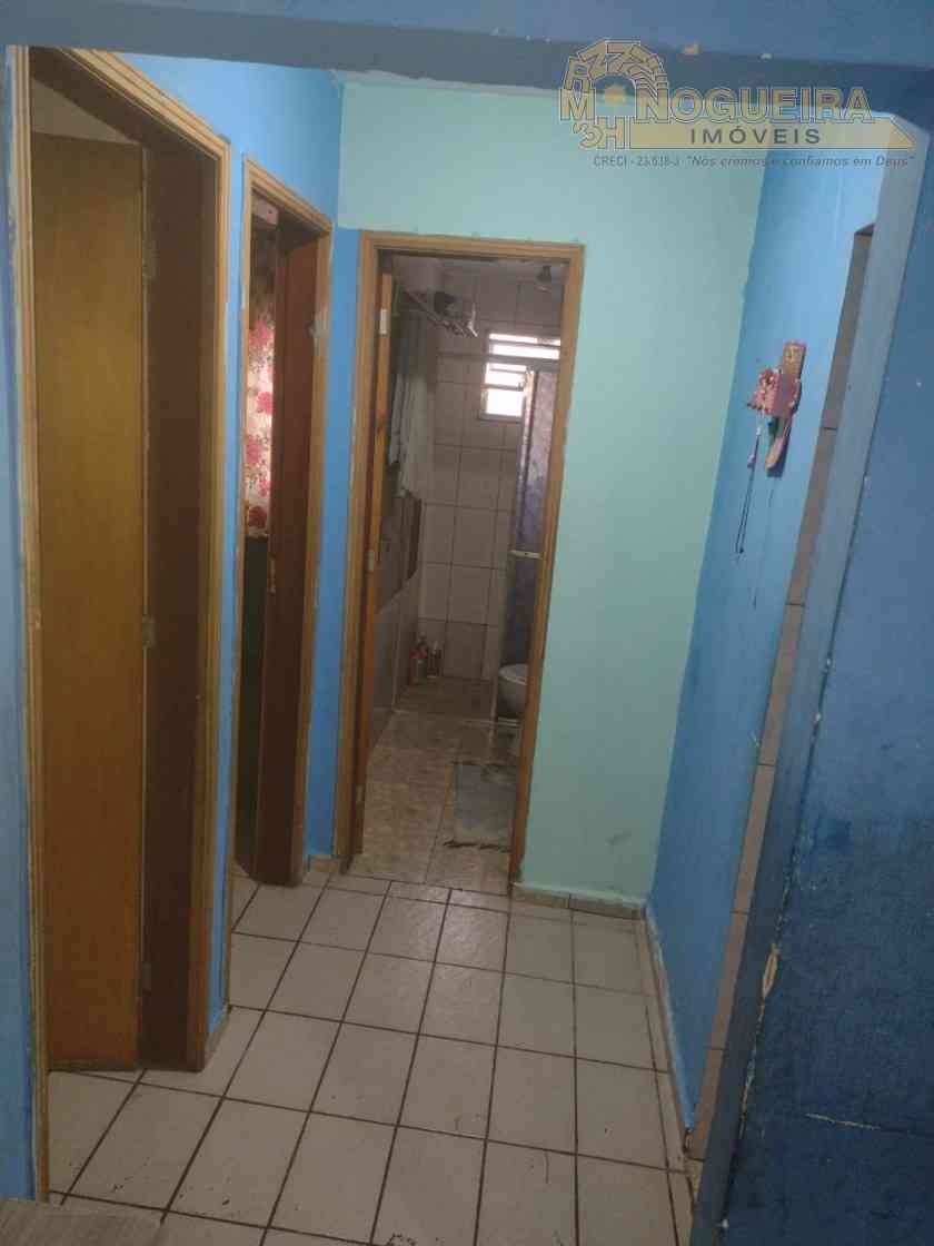 Apartamento térreo á venda