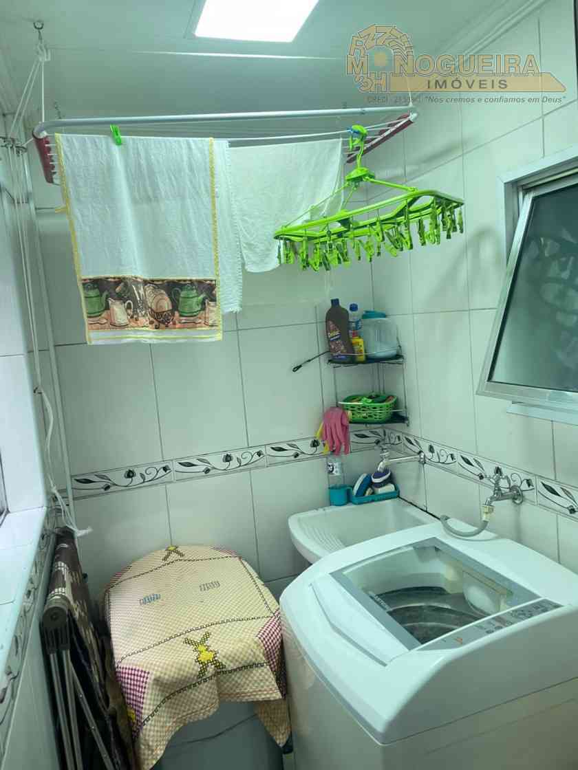 Ótimo Apartamento térreo com 2 dormitórios - Vila Fatima