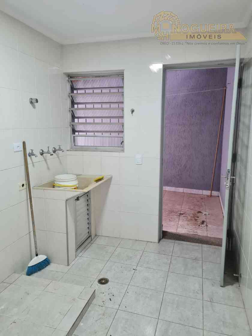 Sobrado 3 Dormitórios com 1 Suíte  Vila Augusta