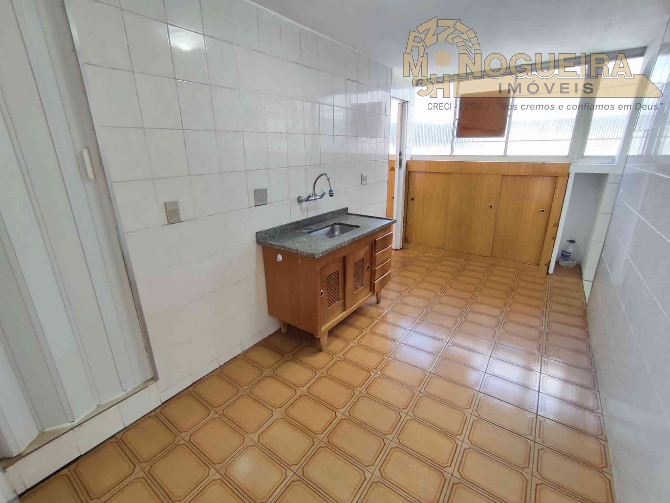 Oportunidade - Condomínio Alagoas - Vago - Primeiro Andar