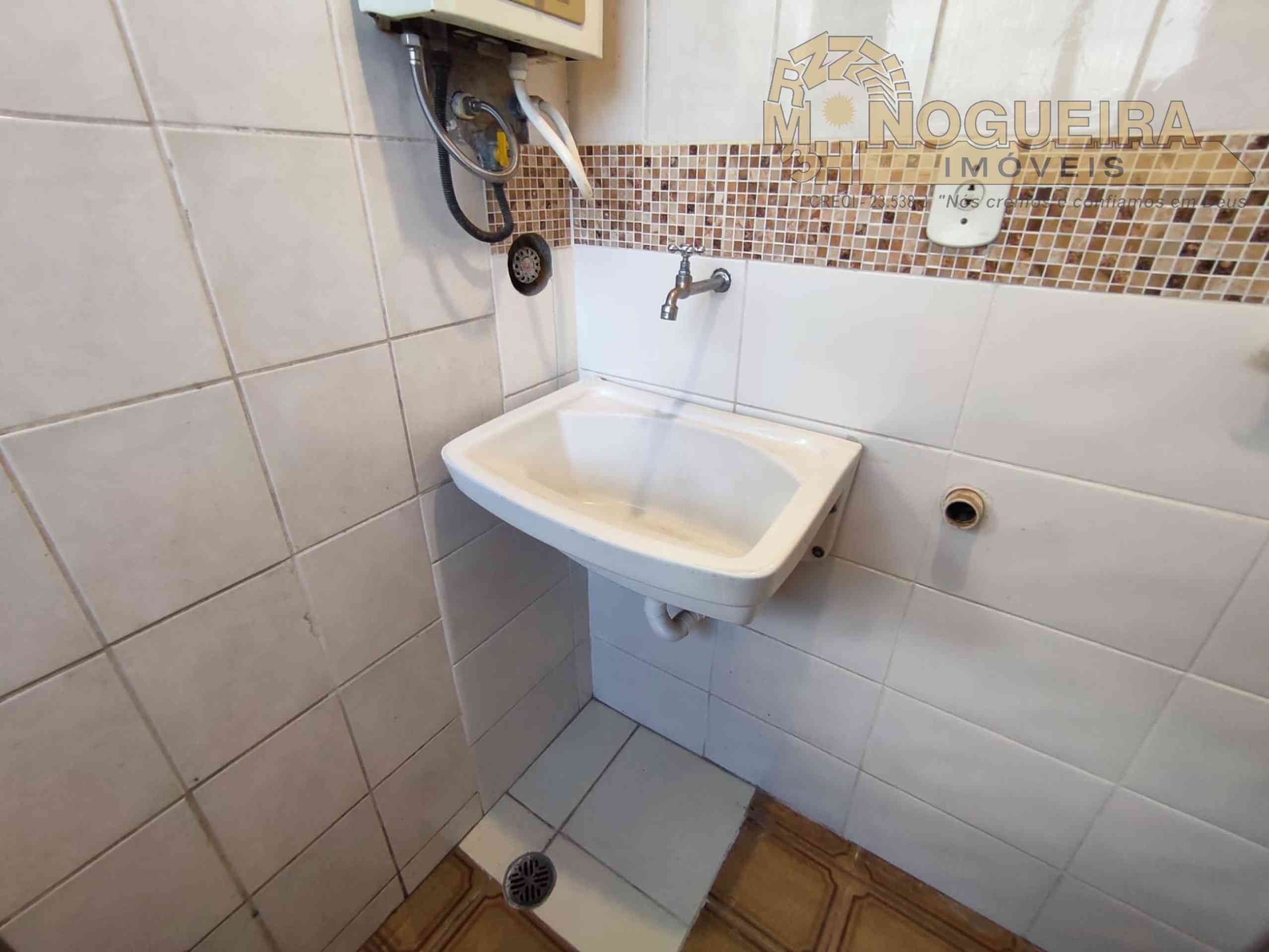 Oportunidade - Condomínio Alagoas - Vago - Primeiro Andar