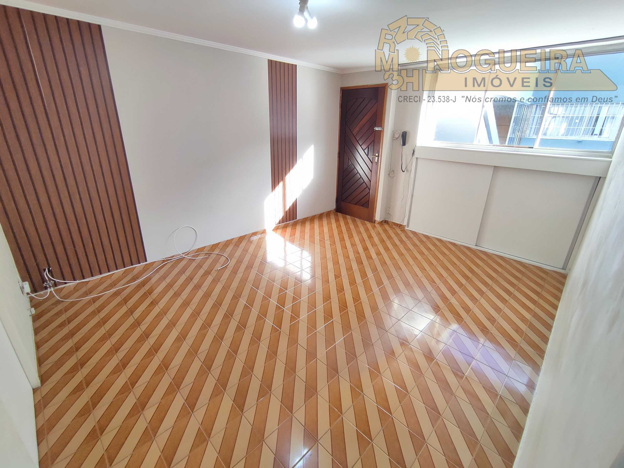 Ótimo Apartamento Condomínio Bahia -  Primeiro Andar - Vago