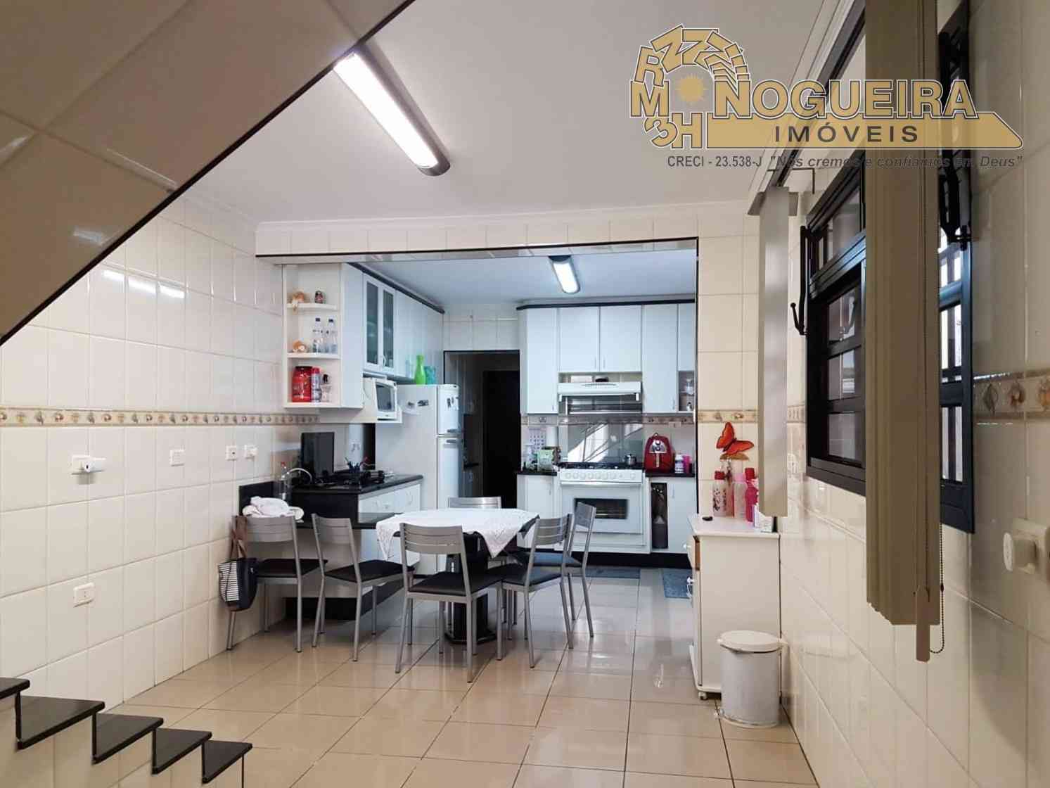 Sobrado 4 Domritórios com 1 Suíte