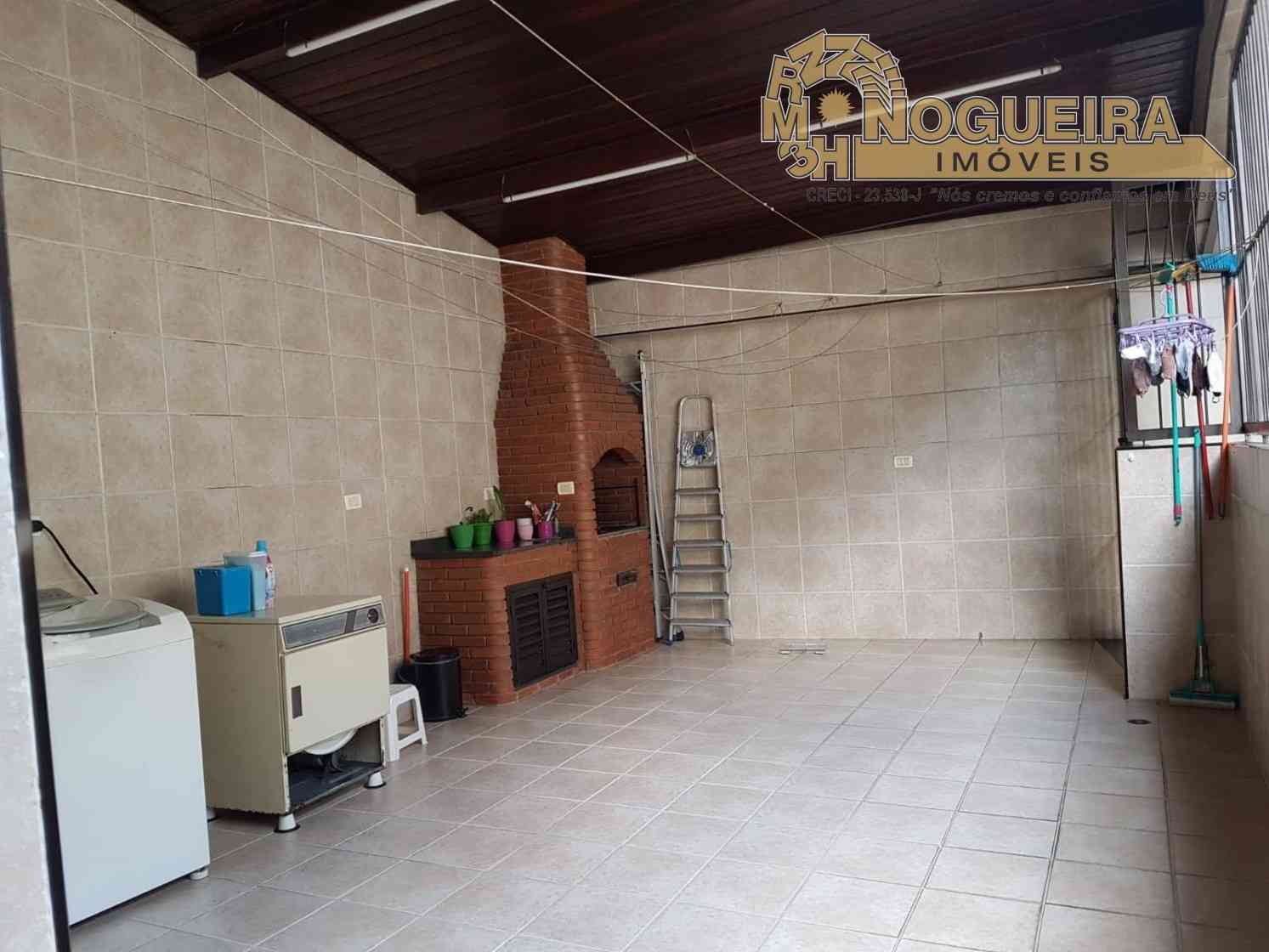 Sobrado 4 Domritórios com 1 Suíte