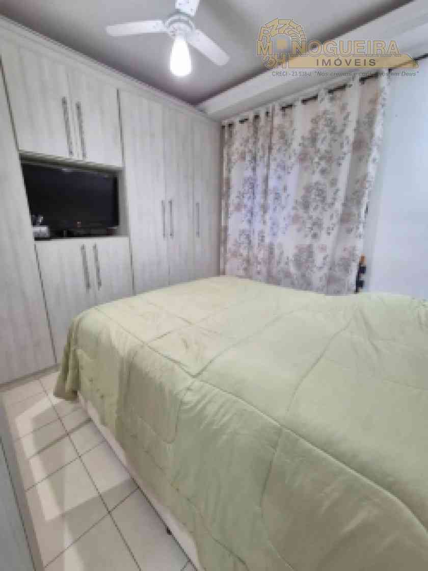 Casa em Condomínio fechado com 3 dormts, sendo 1 suíte