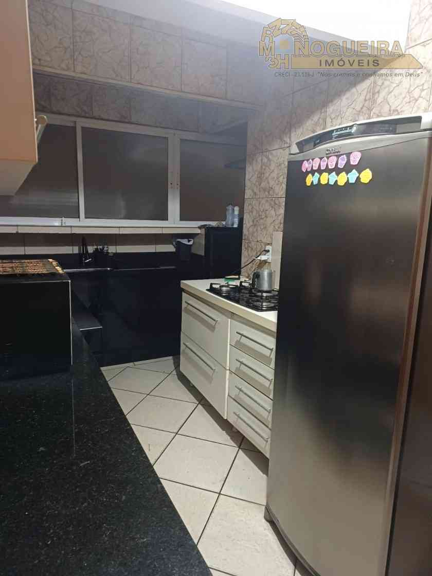 Apartamento no Pq. Cecap condominio Paraná