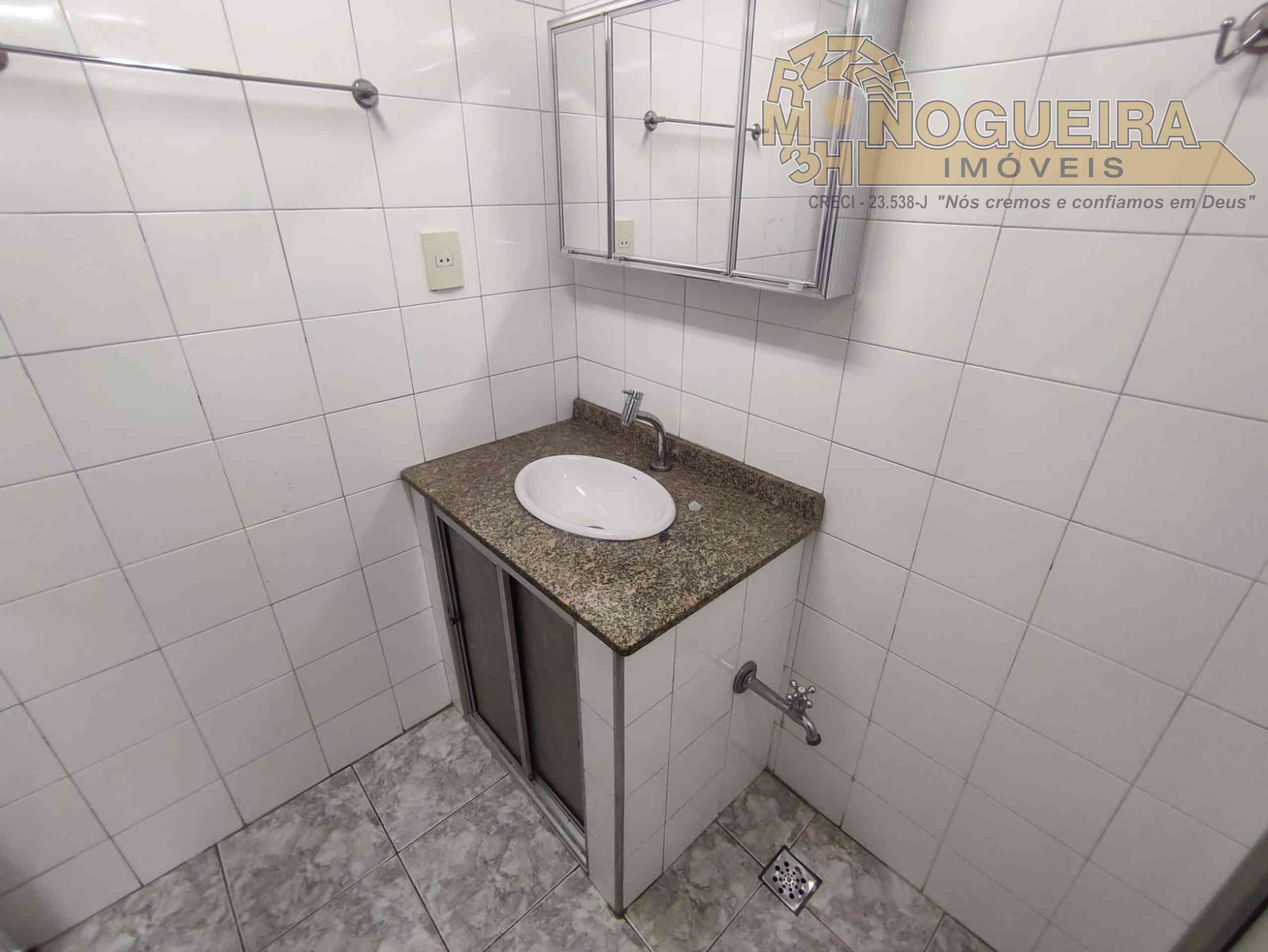 apartamento no Condomínio Rio de Janeiro 1 andar Vago