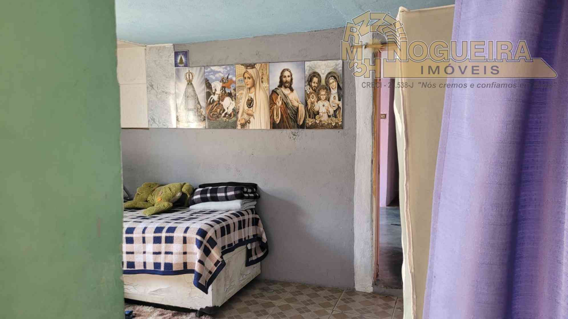 Casa antiga com terreno de 6 x 30m² - Bairro Vila nova Bonsucesso