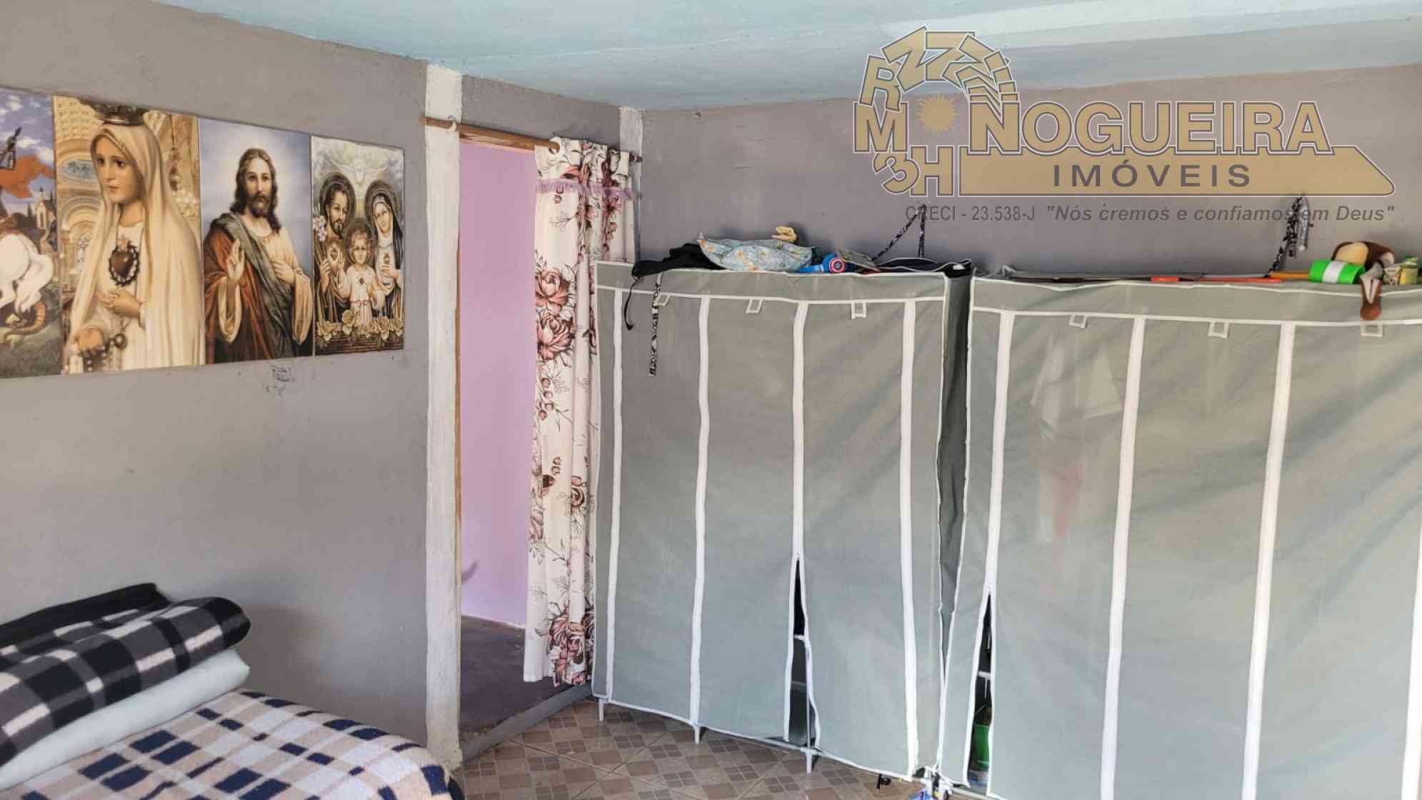 Casa antiga com terreno de 6 x 30m² - Bairro Vila nova Bonsucesso