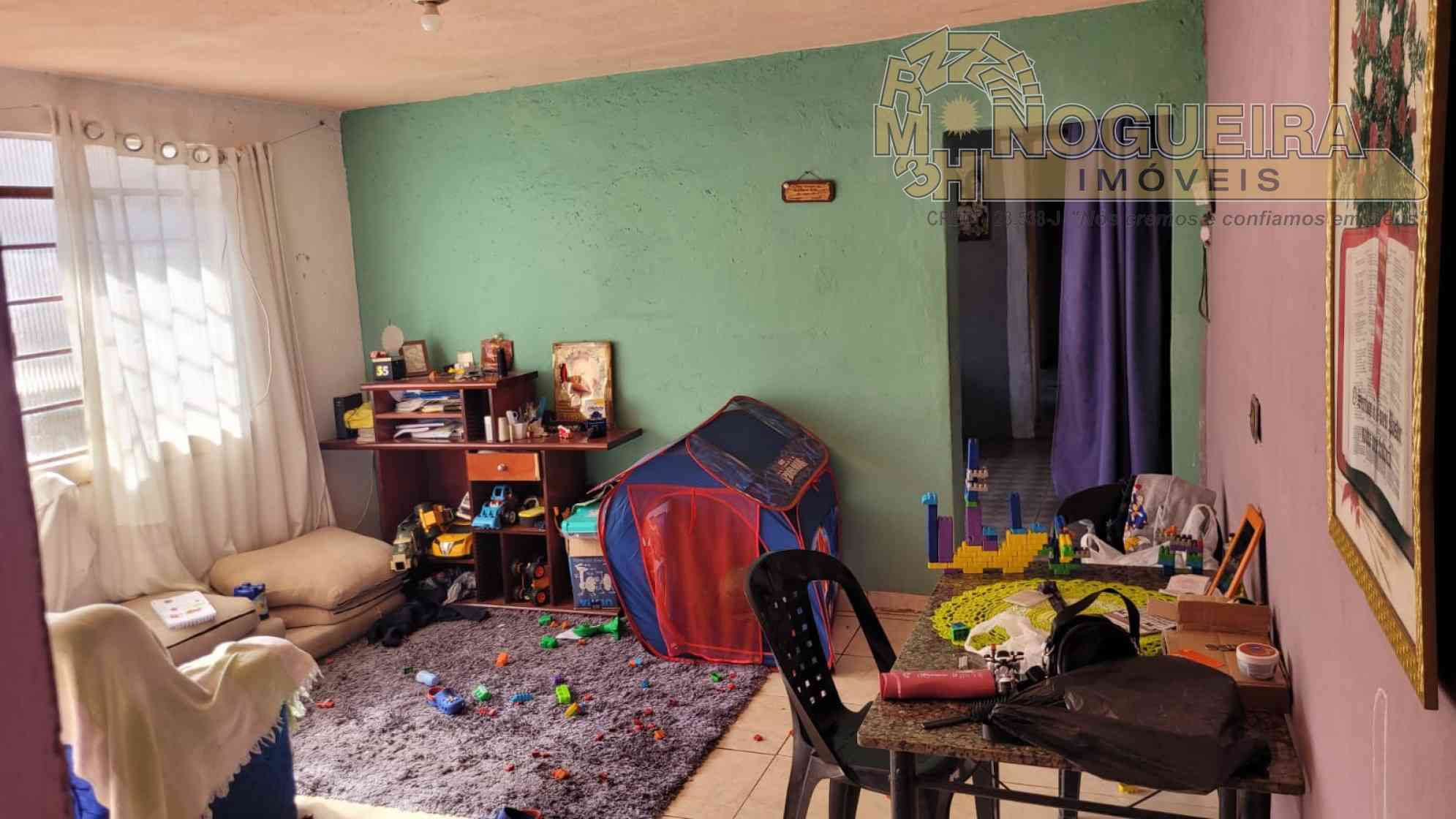 Casa antiga com terreno de 6 x 30m² - Bairro Vila nova Bonsucesso