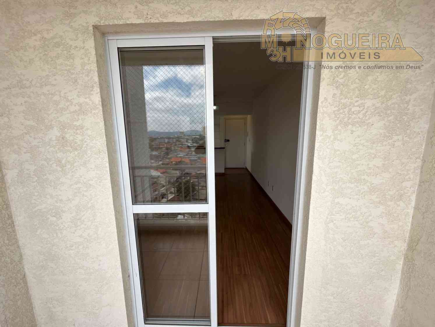 Apartamento com 2 dormts, sendo 1 suíte, 1 vaga