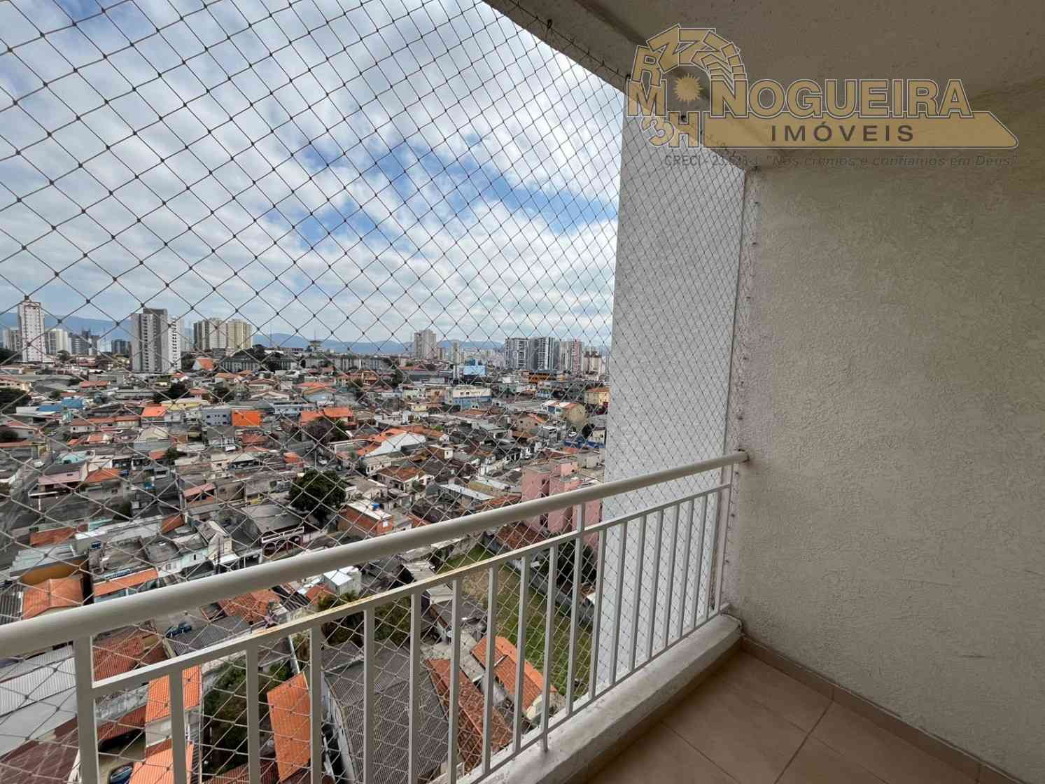Apartamento com 2 dormts, sendo 1 suíte, 1 vaga