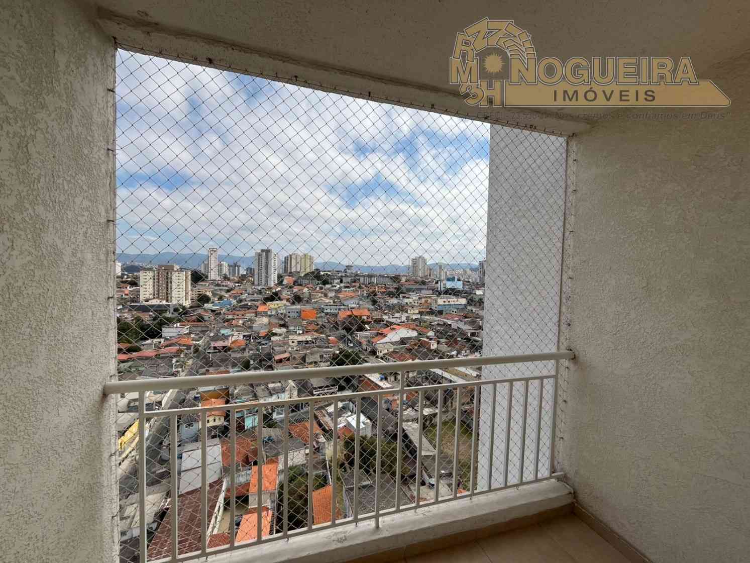 Apartamento com 2 dormts, sendo 1 suíte, 1 vaga
