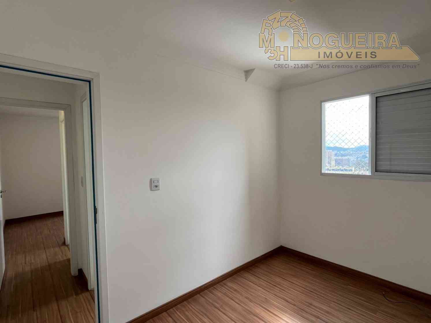 Apartamento com 2 dormts, sendo 1 suíte, 1 vaga