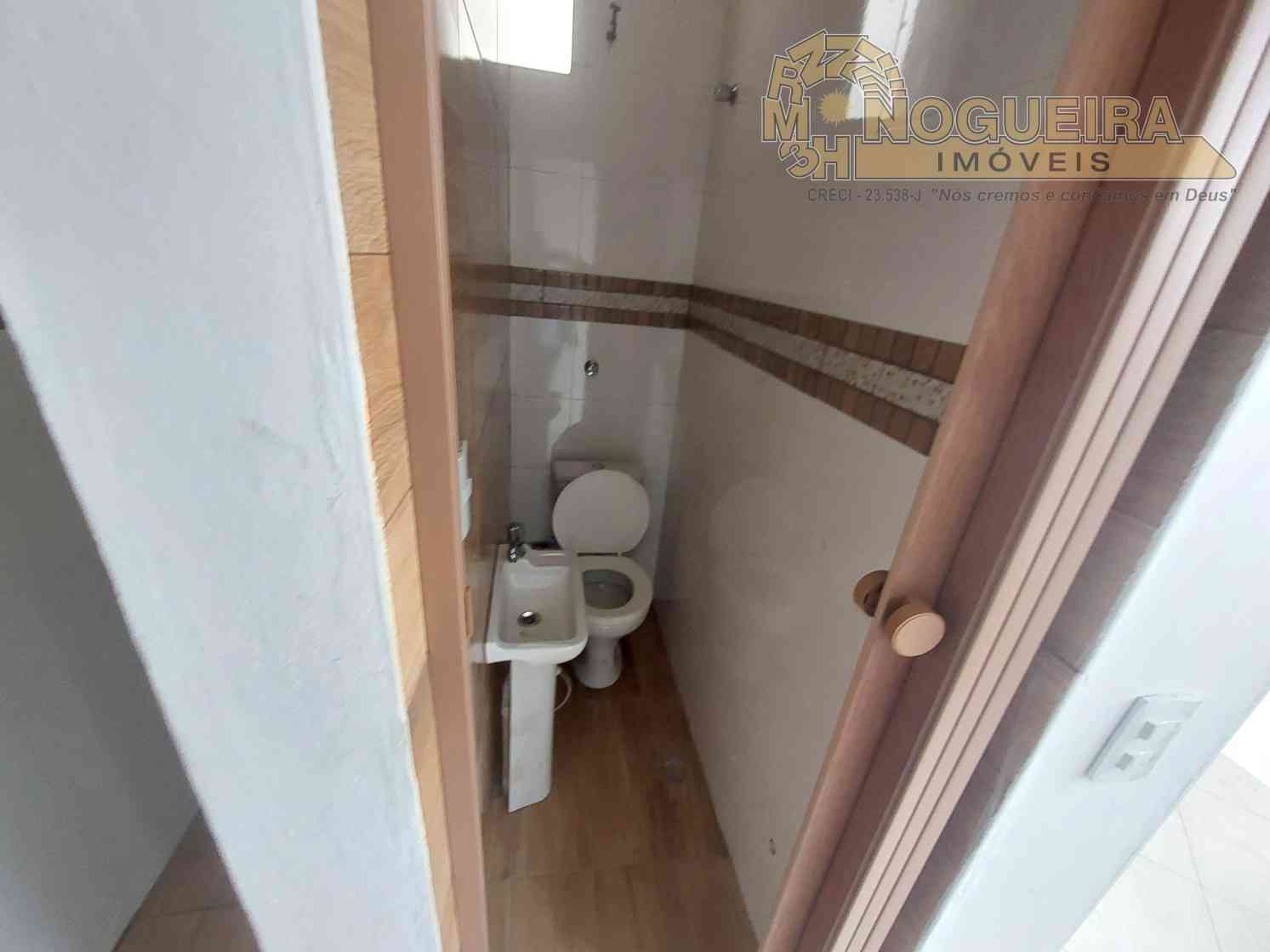 Salão comercial com 70m² de área útil - Vila Nova Cumbica