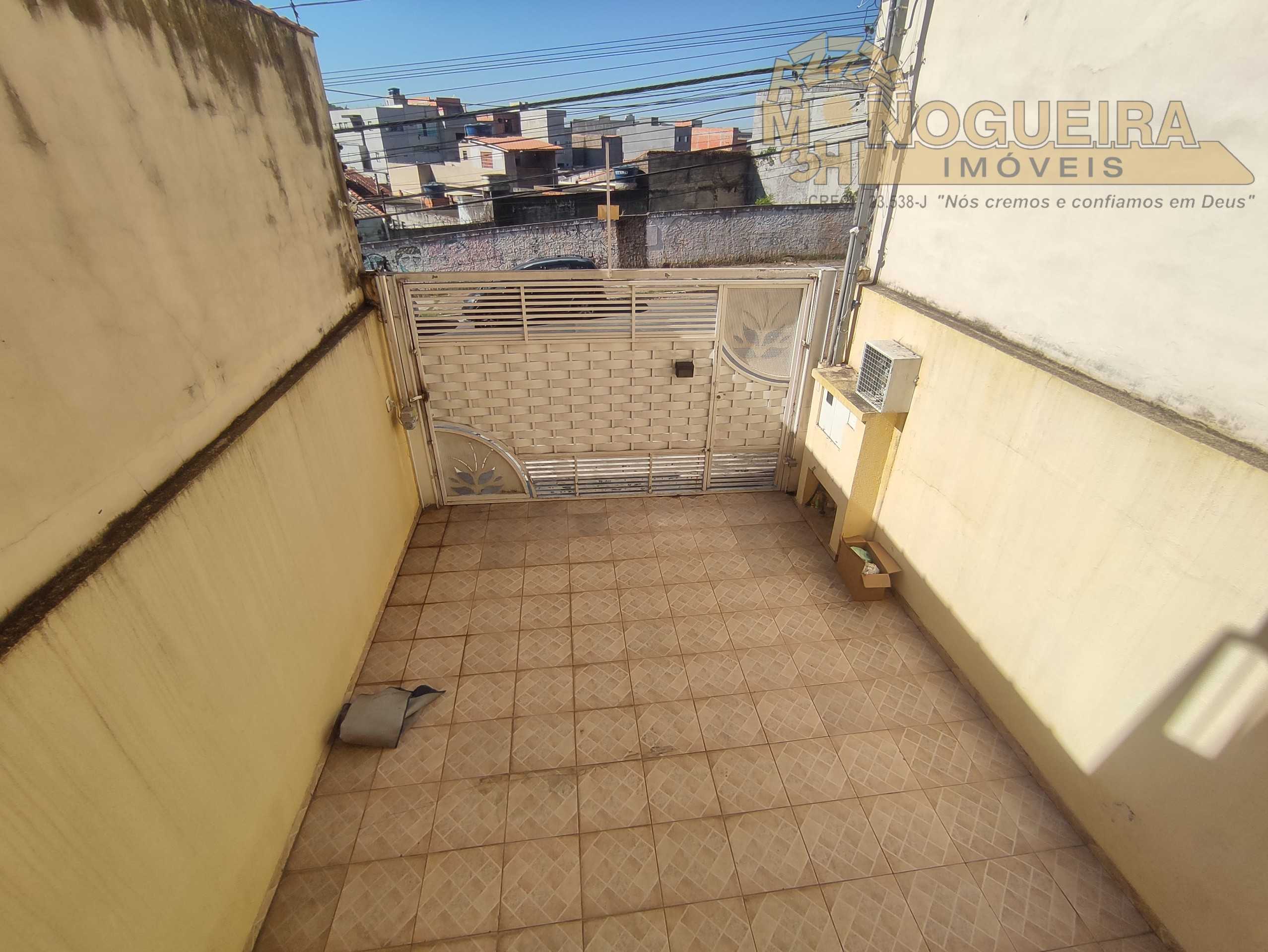 Ótimo Sobrado Jardim Adriana