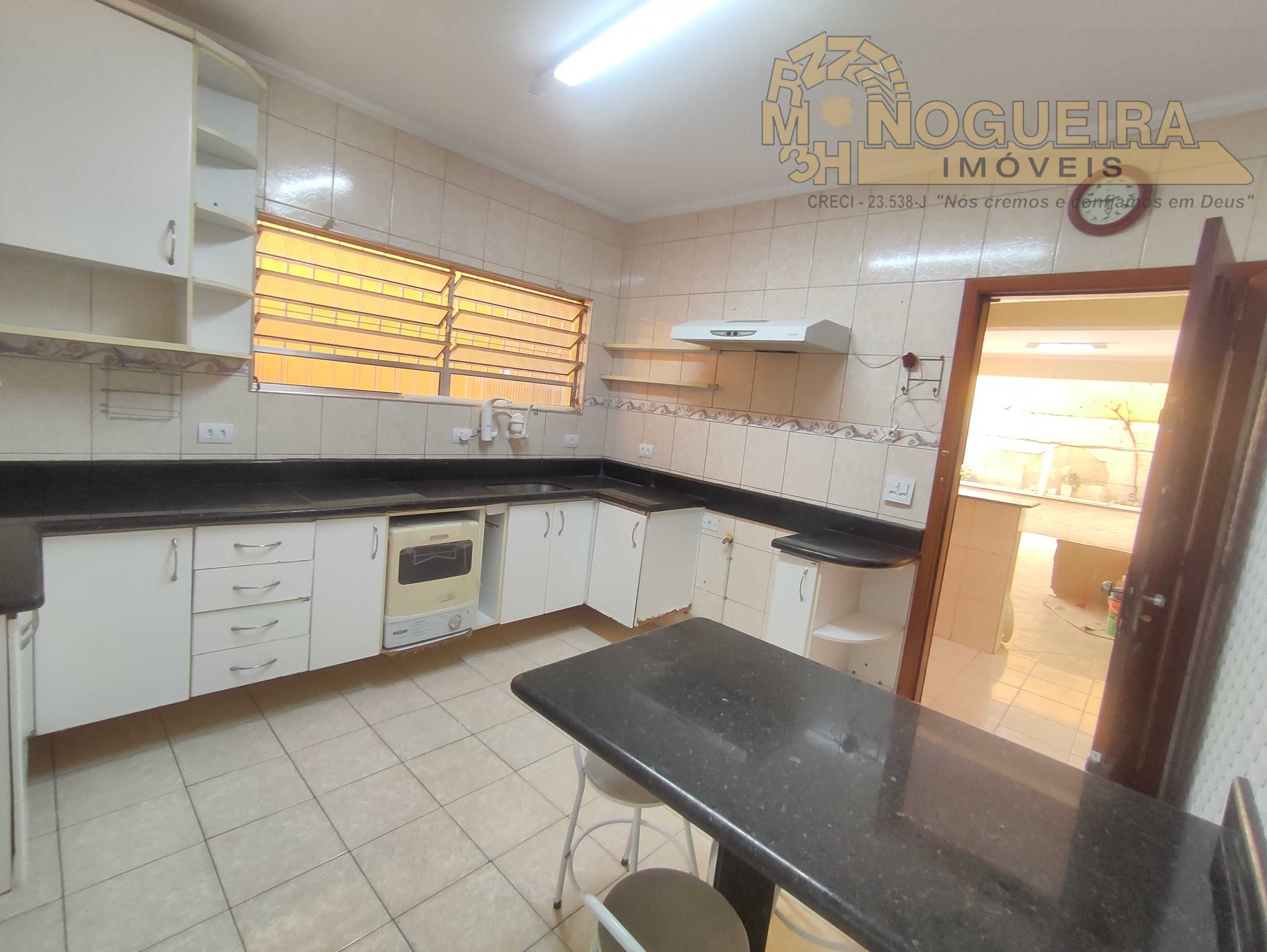 Ótimo Sobrado Jardim Adriana