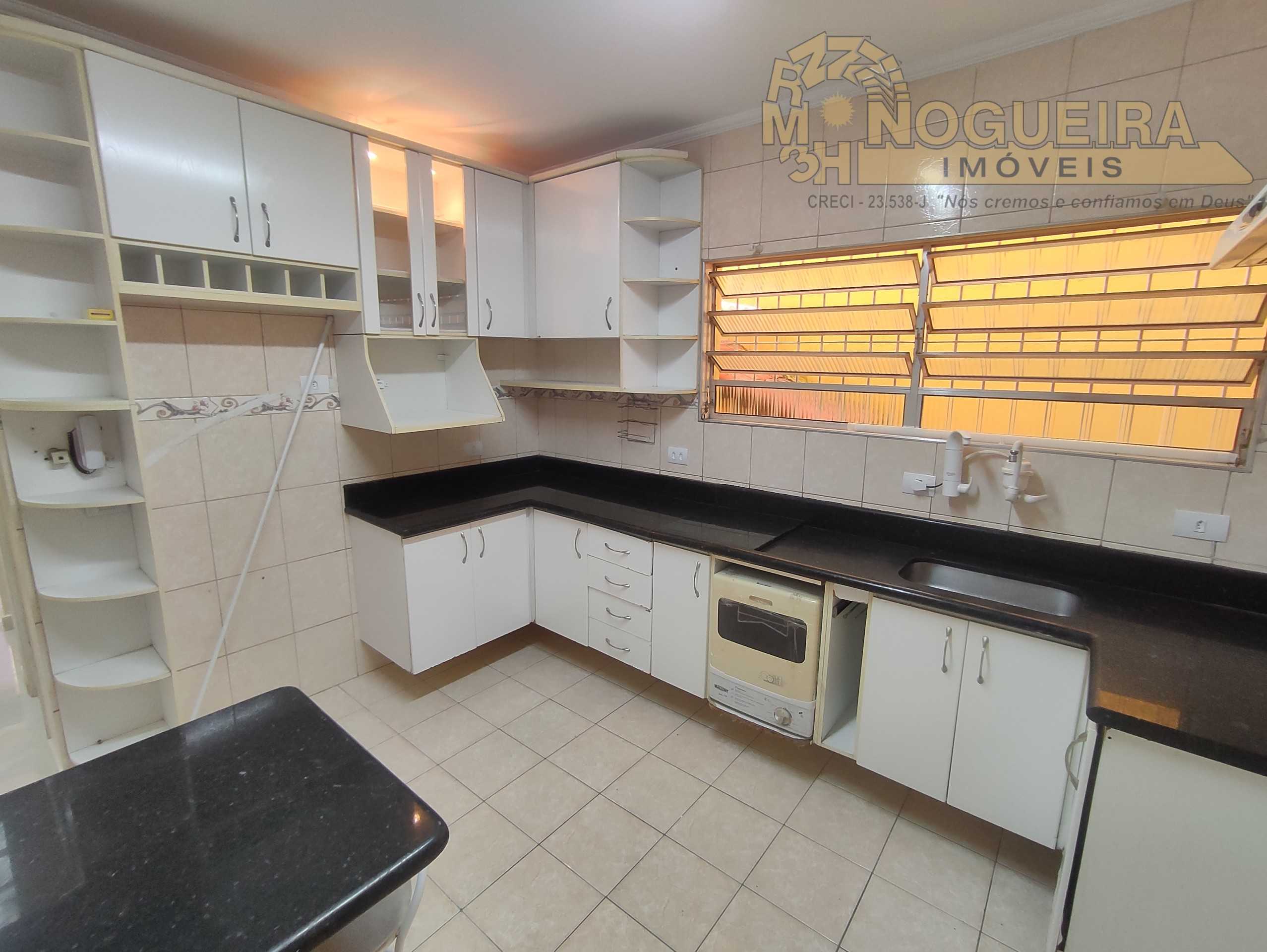 Ótimo Sobrado Jardim Adriana