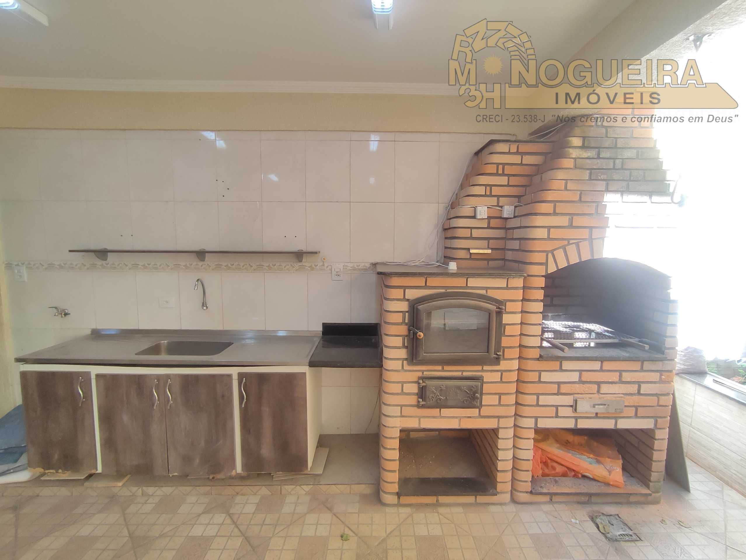 Ótimo Sobrado Jardim Adriana