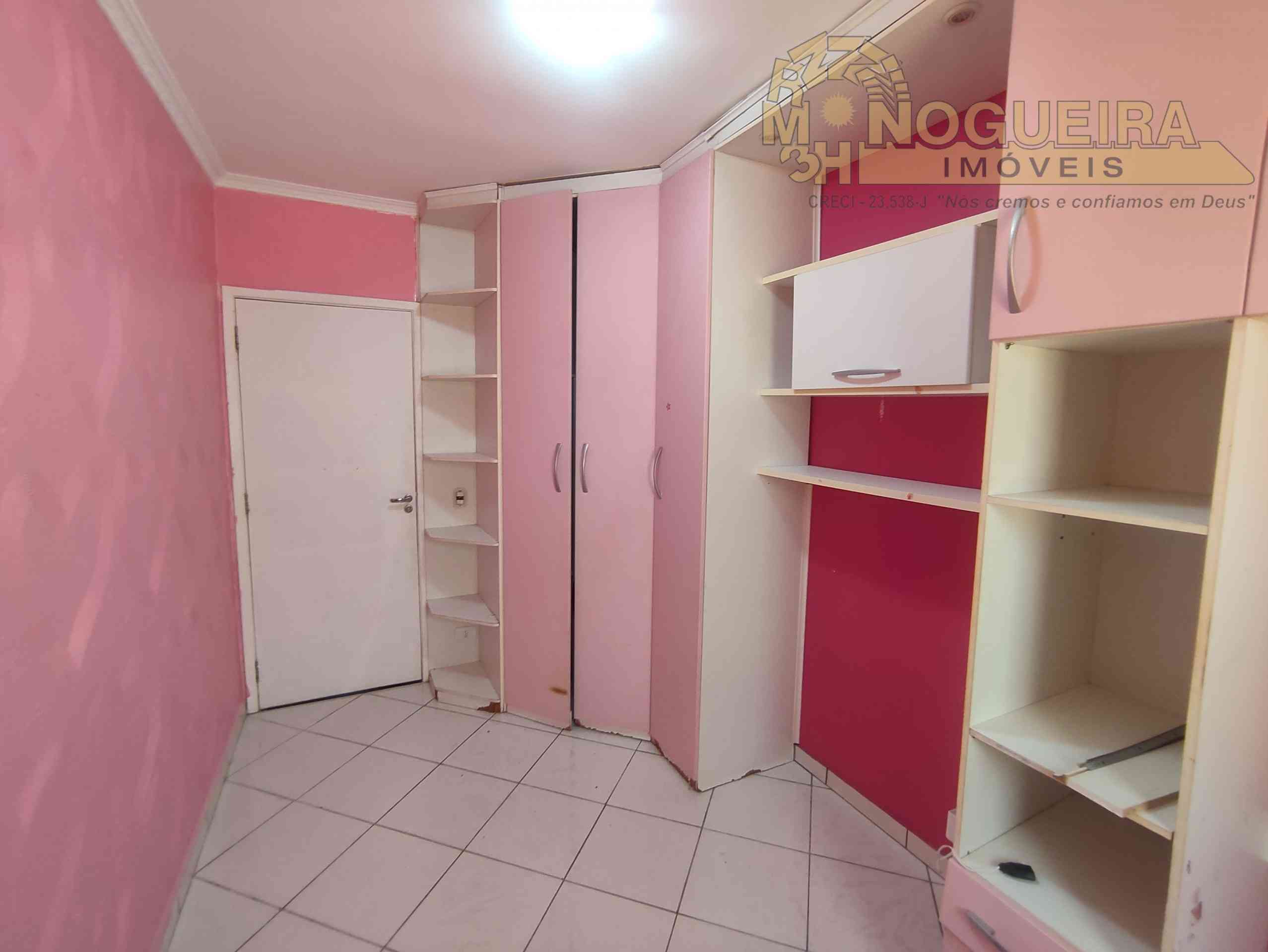 Ótimo Sobrado Jardim Adriana