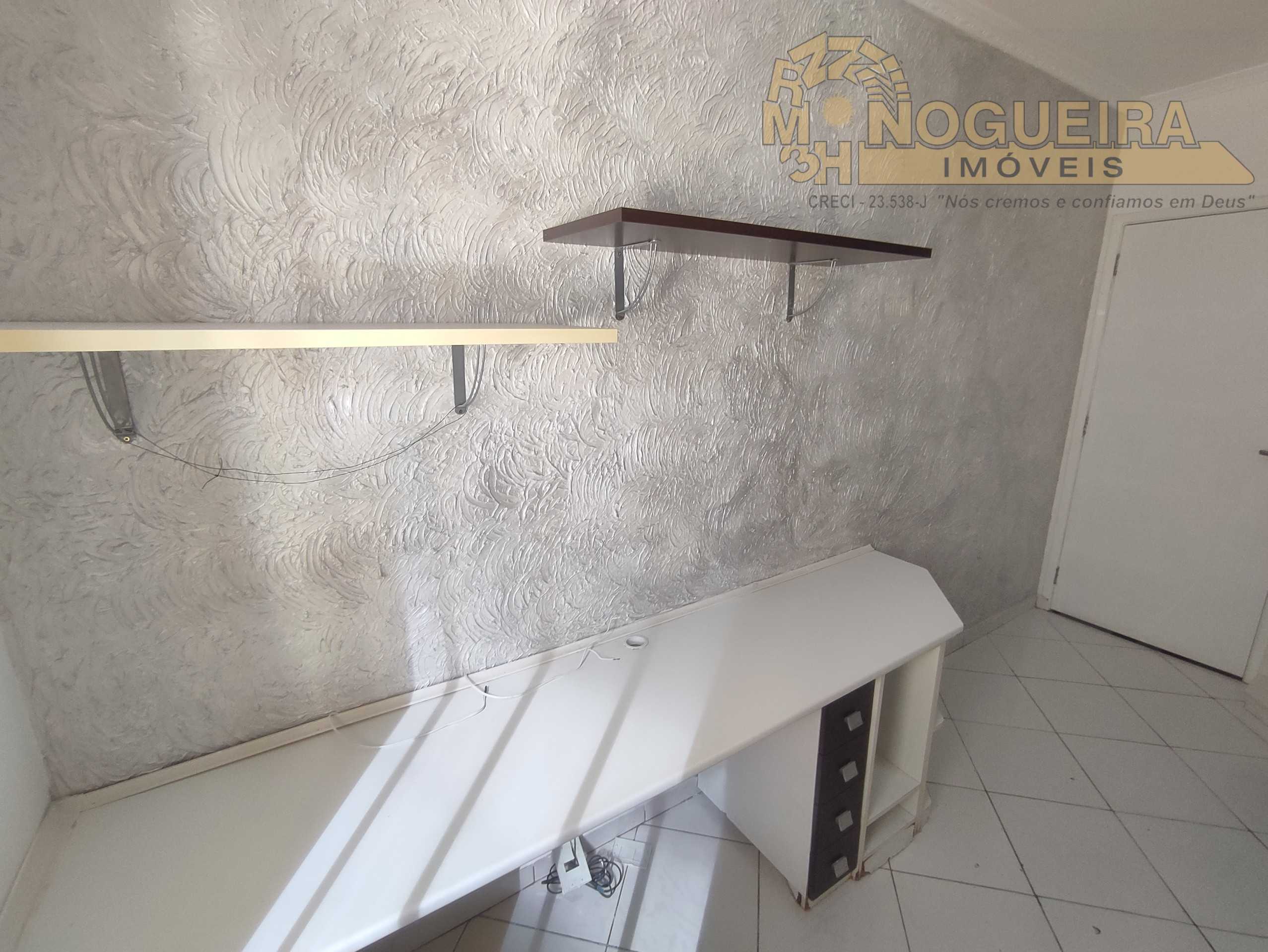 Ótimo Sobrado Jardim Adriana