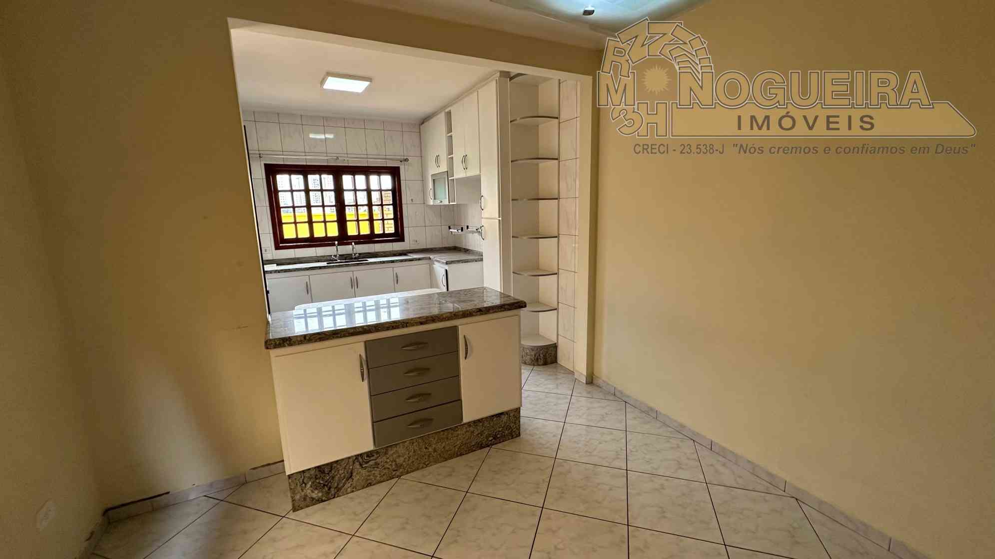 Sobrado á venda em Guarulhos