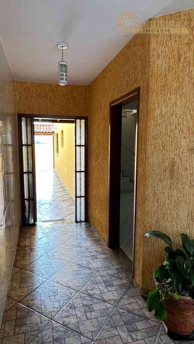 Sobrado á venda em Guarulhos