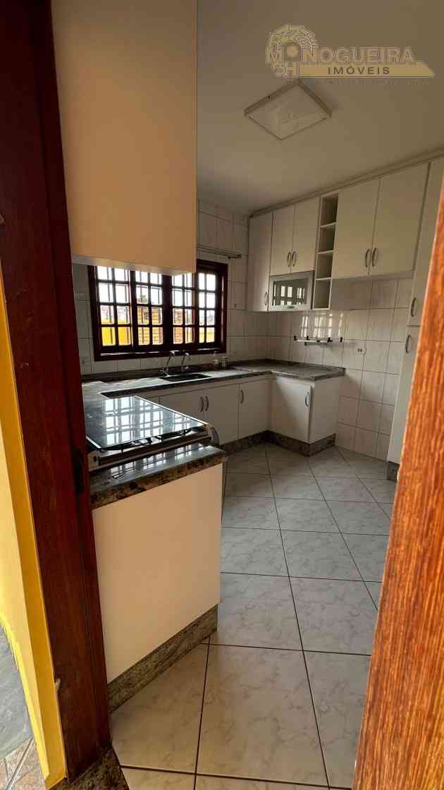 Sobrado á venda em Guarulhos