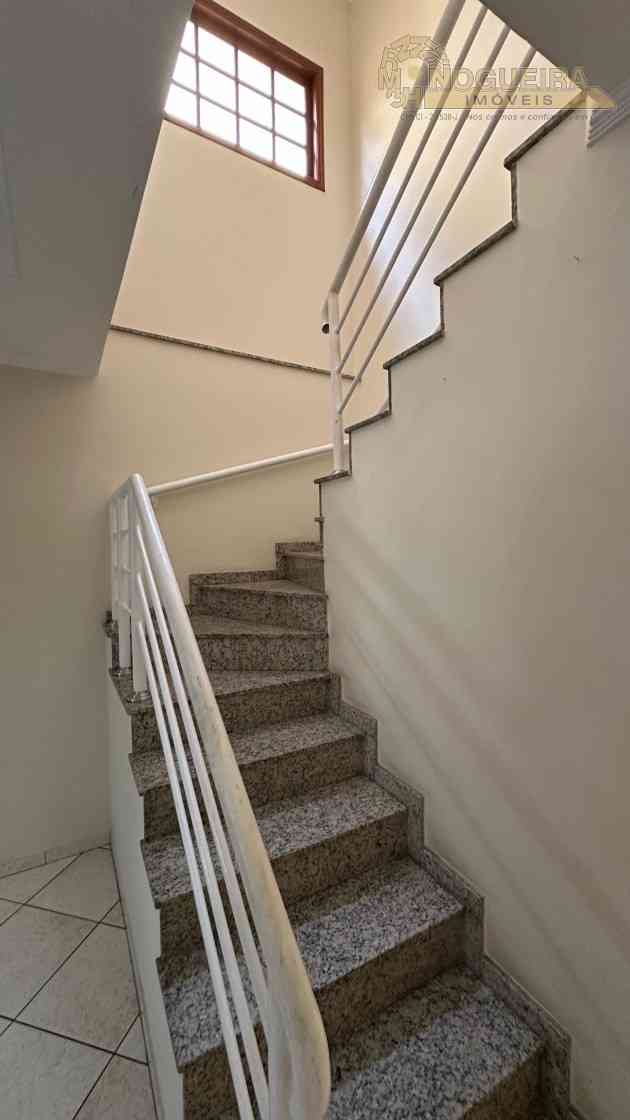 Sobrado á venda em Guarulhos