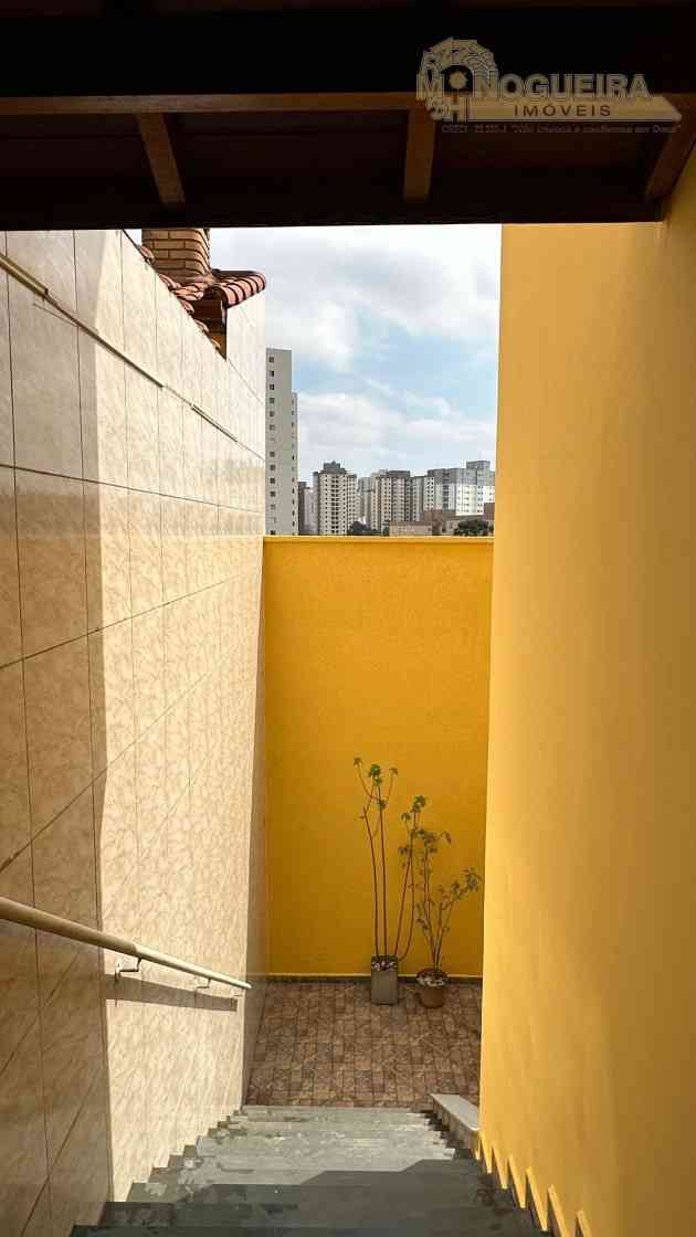 Sobrado á venda em Guarulhos