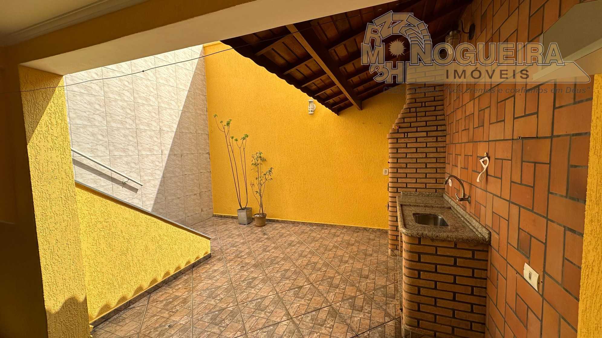 Sobrado á venda em Guarulhos