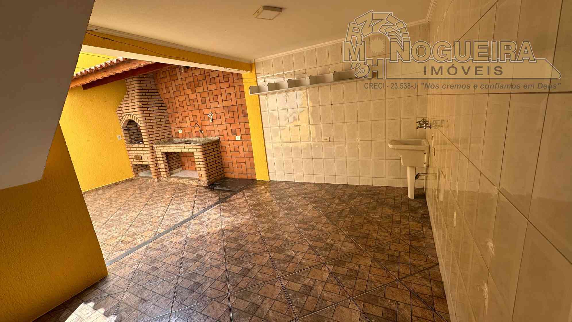 Sobrado á venda em Guarulhos