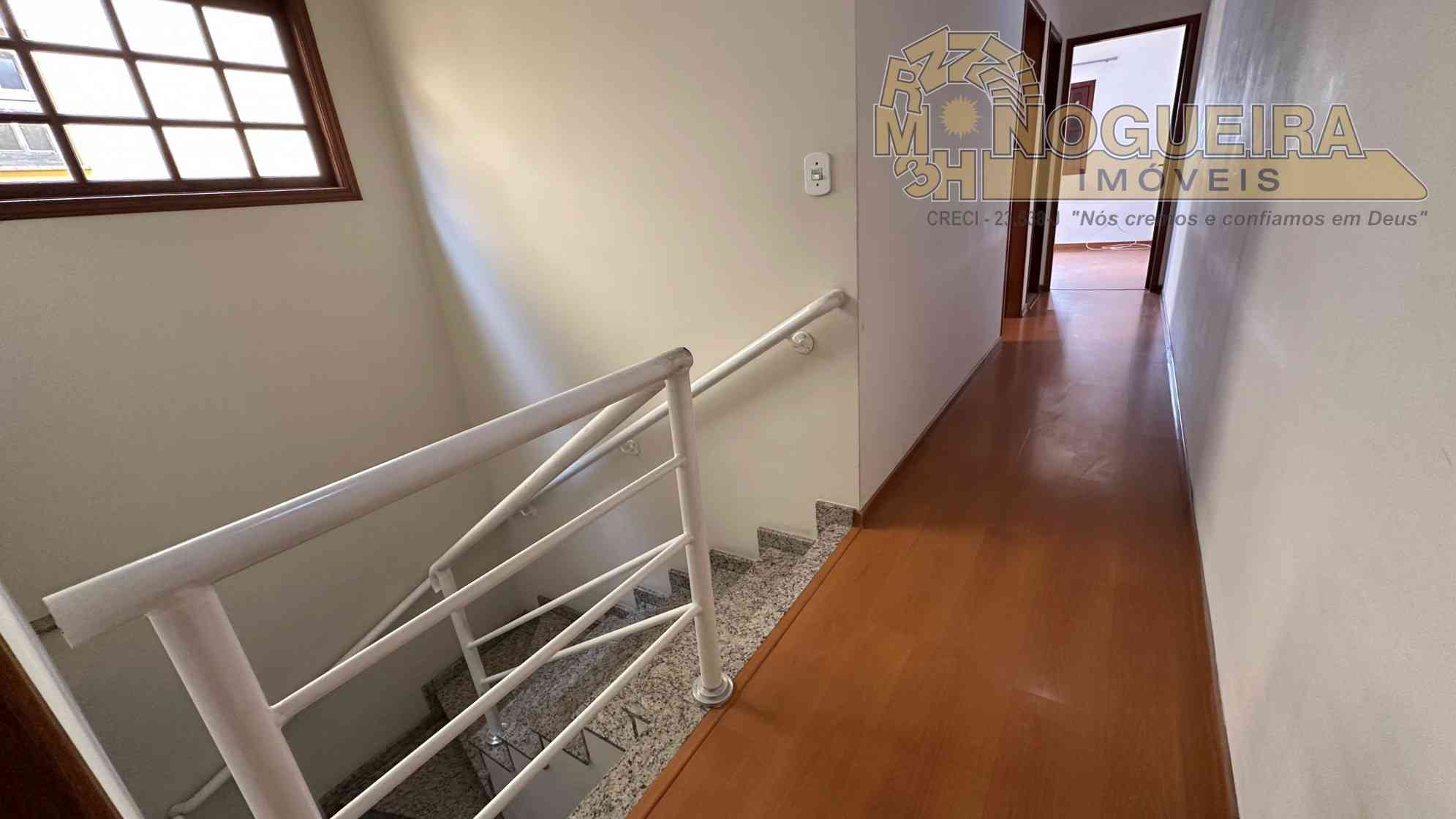 Sobrado á venda em Guarulhos