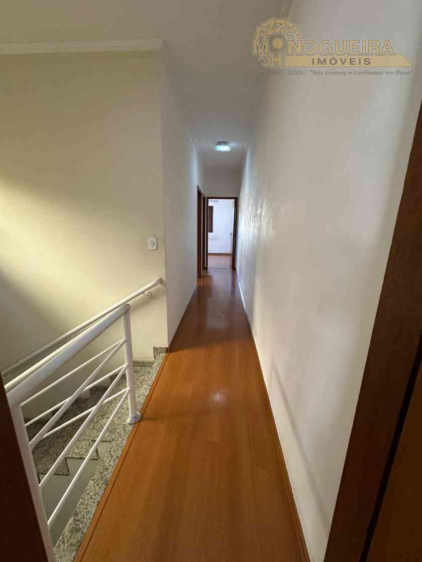 Sobrado á venda em Guarulhos