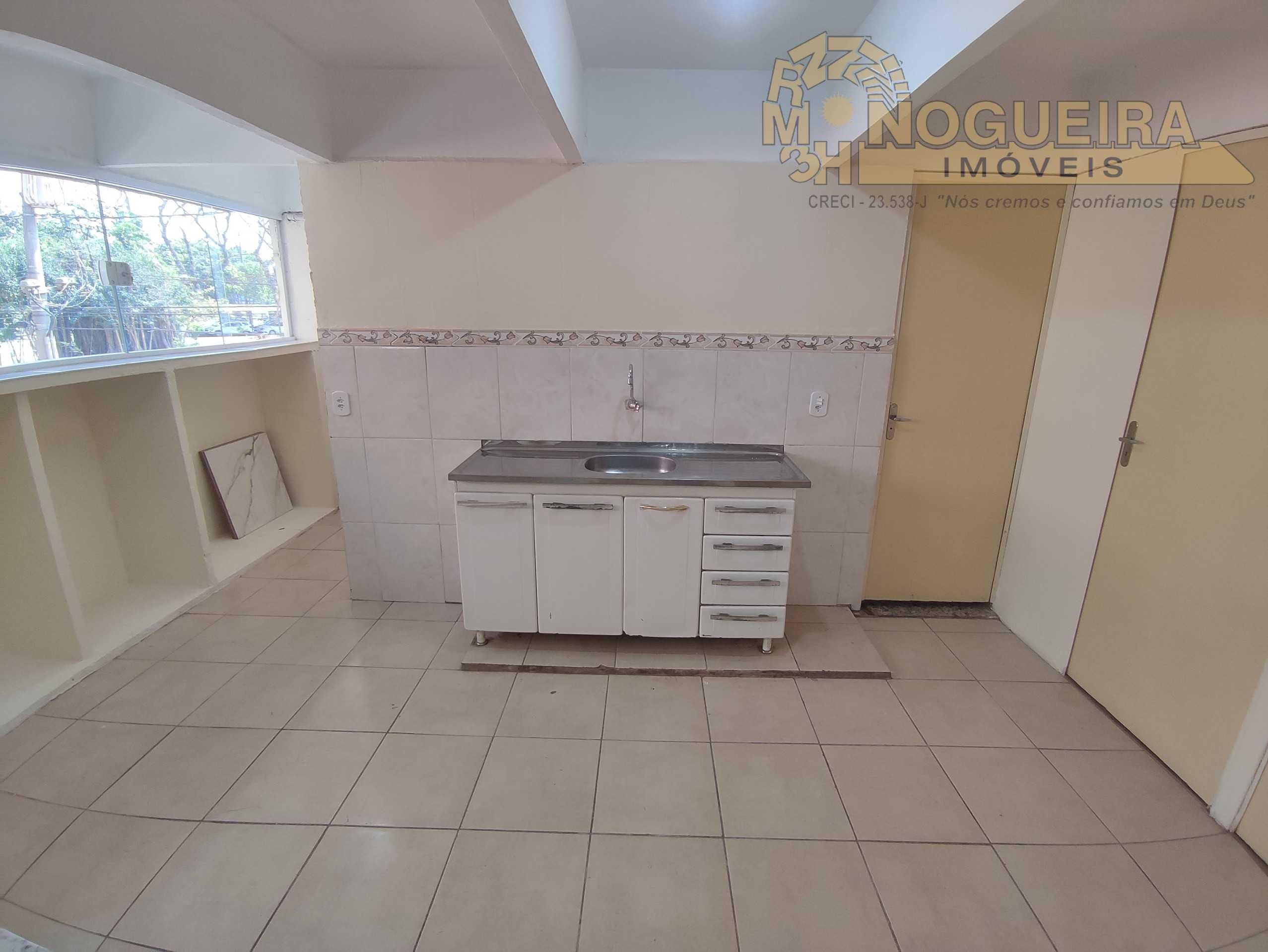 Apartamento Condomínio São Paulo - Primeiro Andar