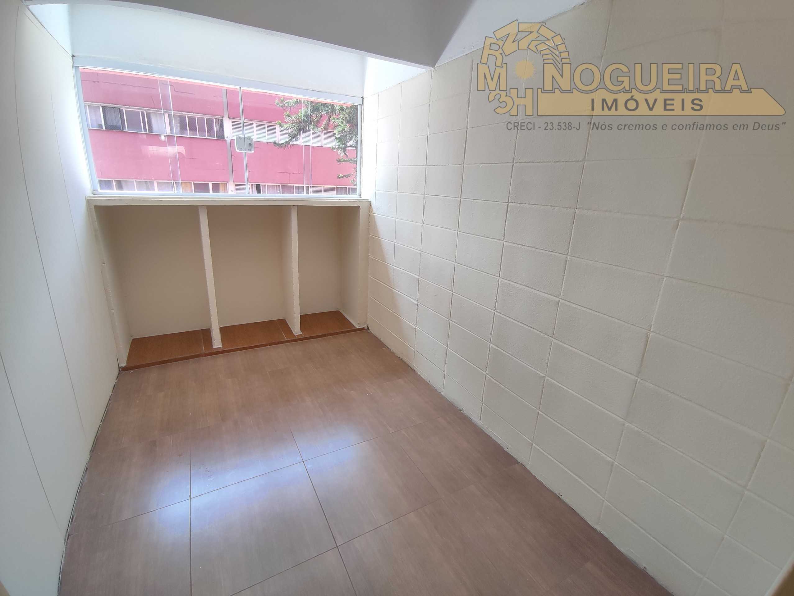Apartamento Condomínio São Paulo - Primeiro Andar