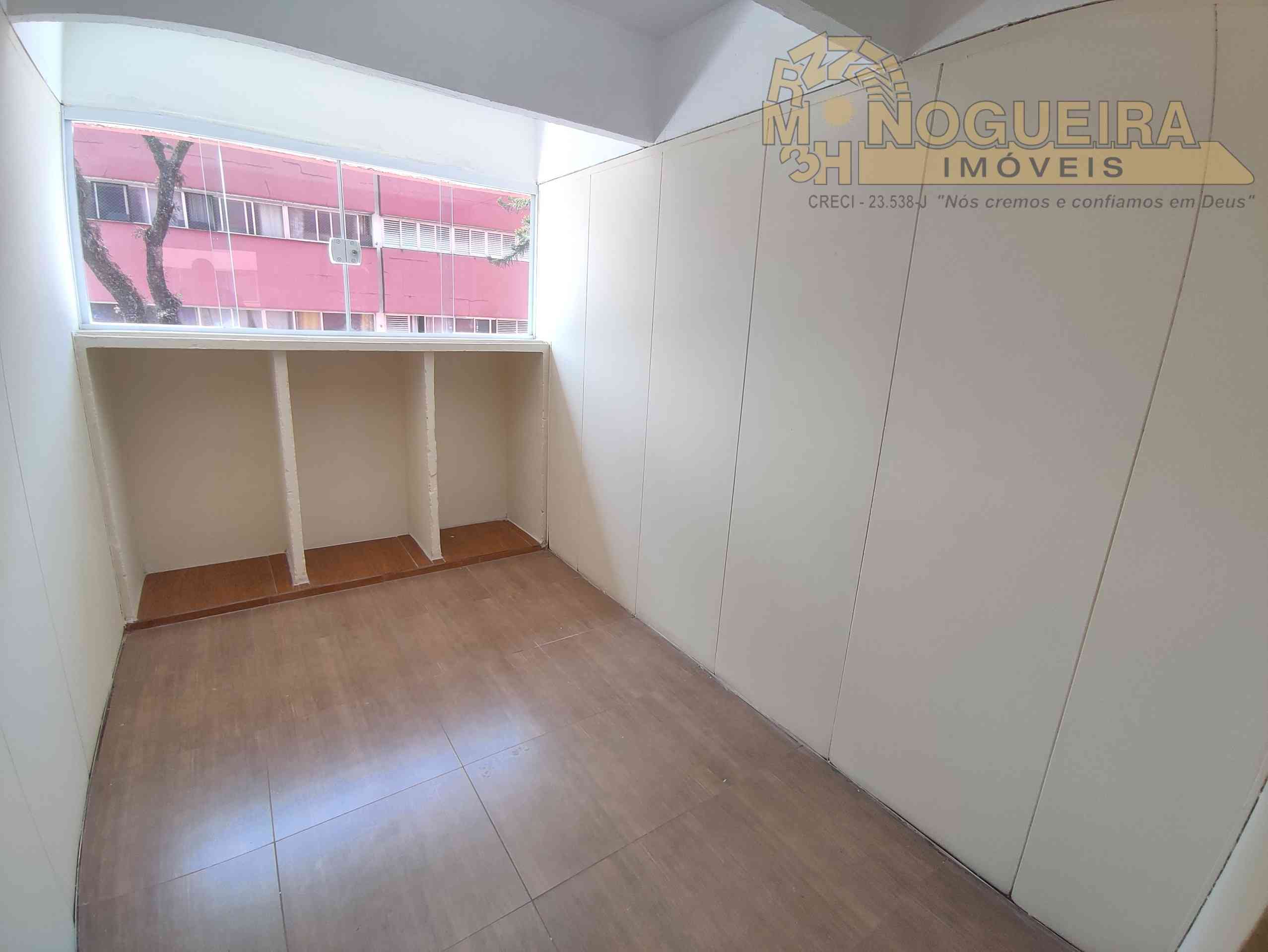 Apartamento Condomínio São Paulo - Primeiro Andar