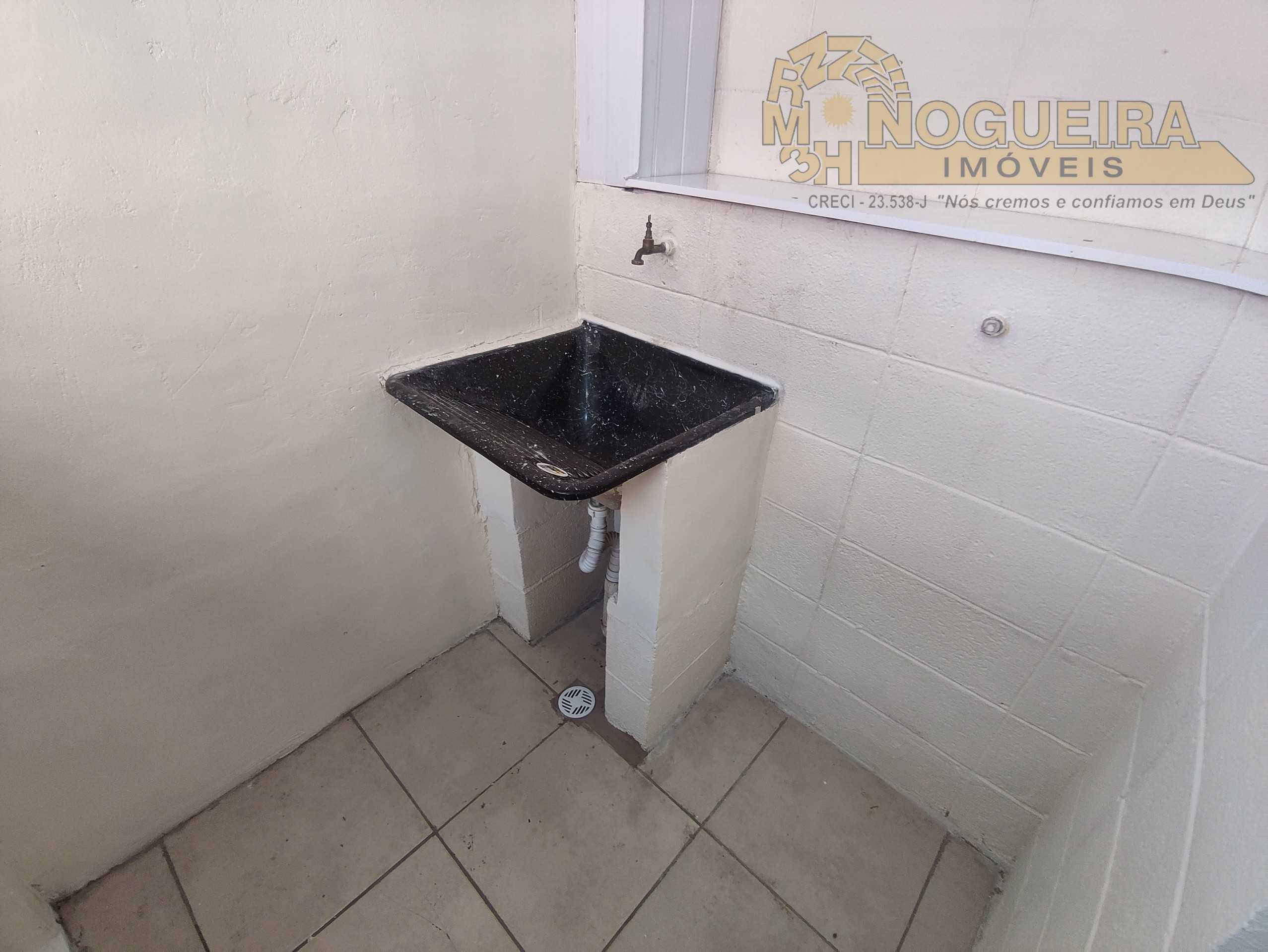 Apartamento Condomínio São Paulo - Primeiro Andar