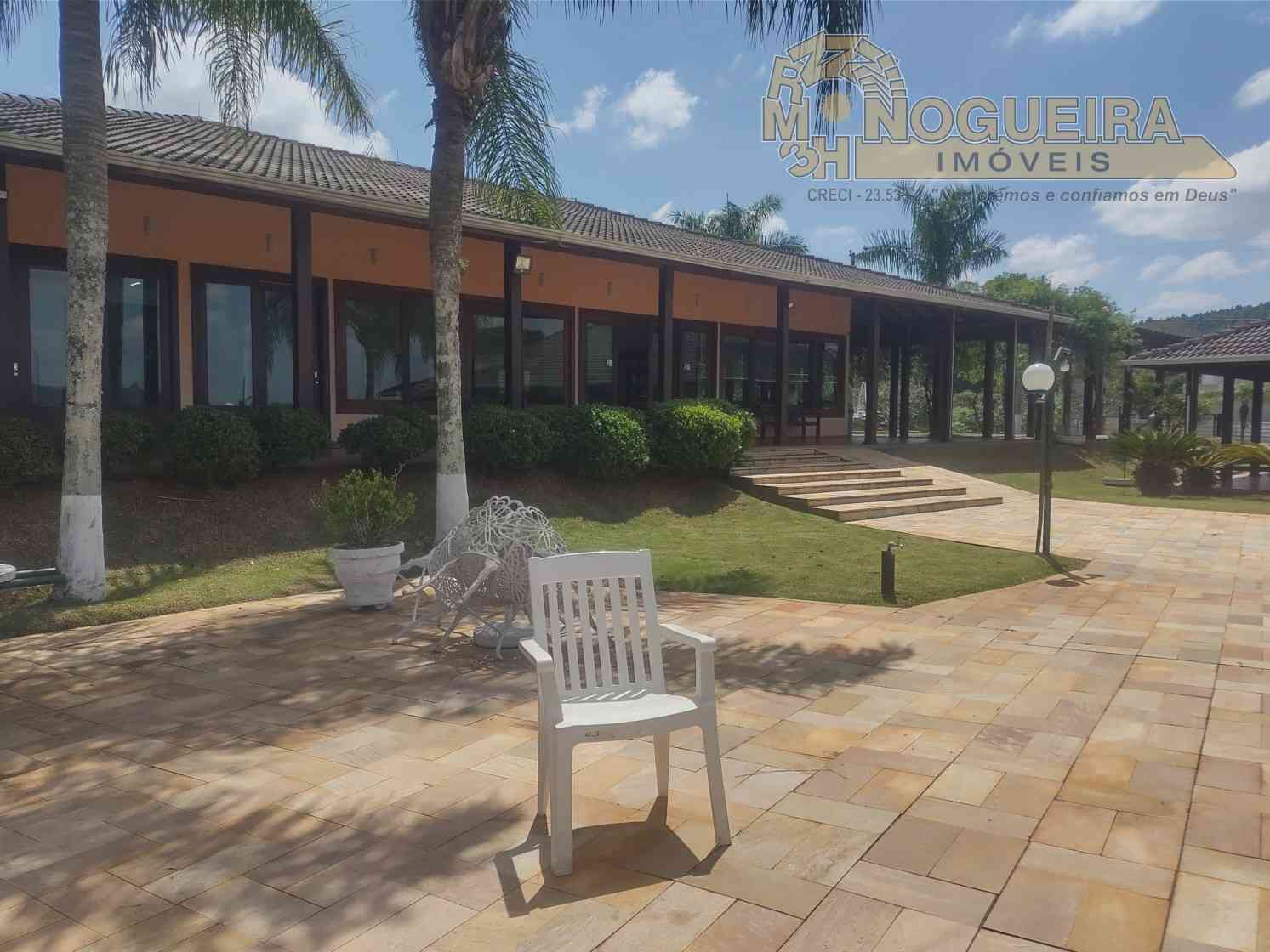 Ótimo terreno a venda condomínio fechado Bothanica Jarinu, com leve declive, área do terreno de 1.10