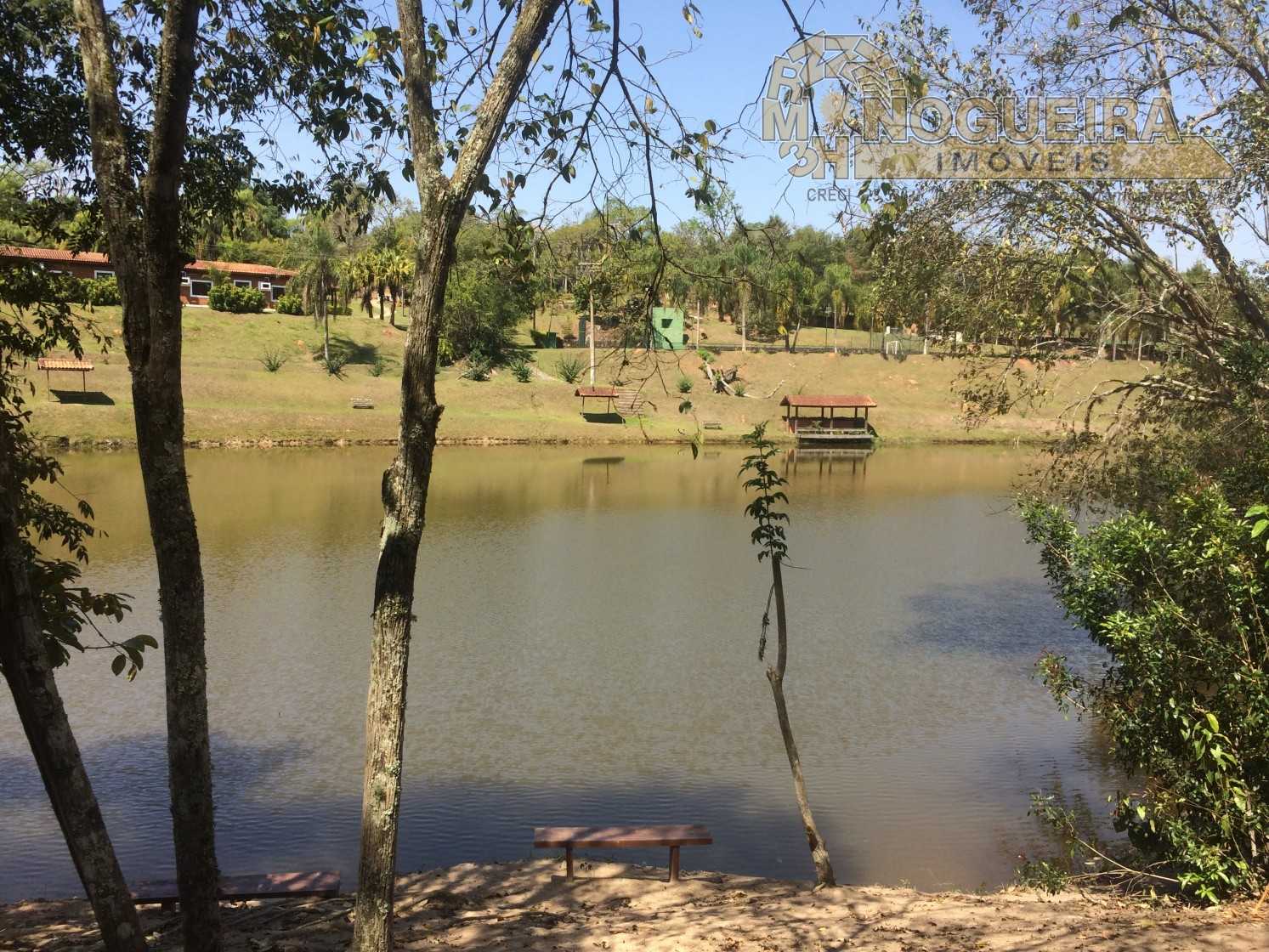 Ótimo terreno a venda condomínio fechado Bothanica Jarinu, com leve declive, área do terreno de 1.10