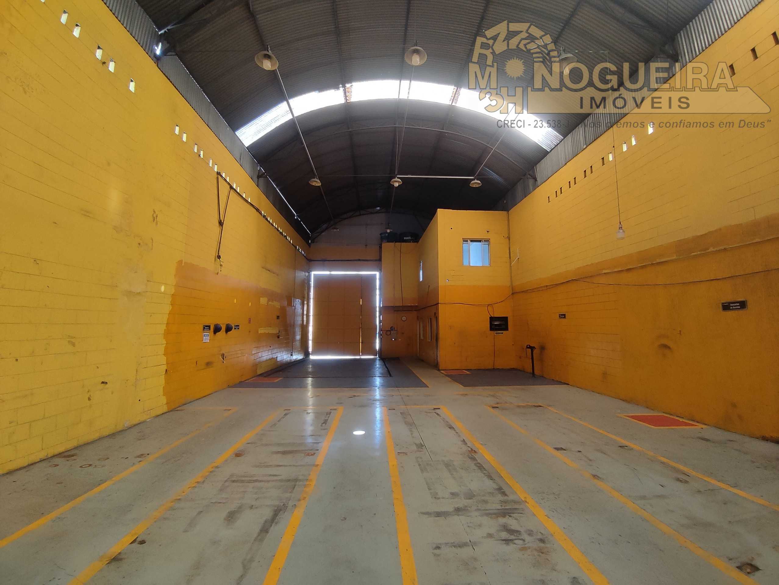 Ótimo galpão ao lado rodovia Dutra