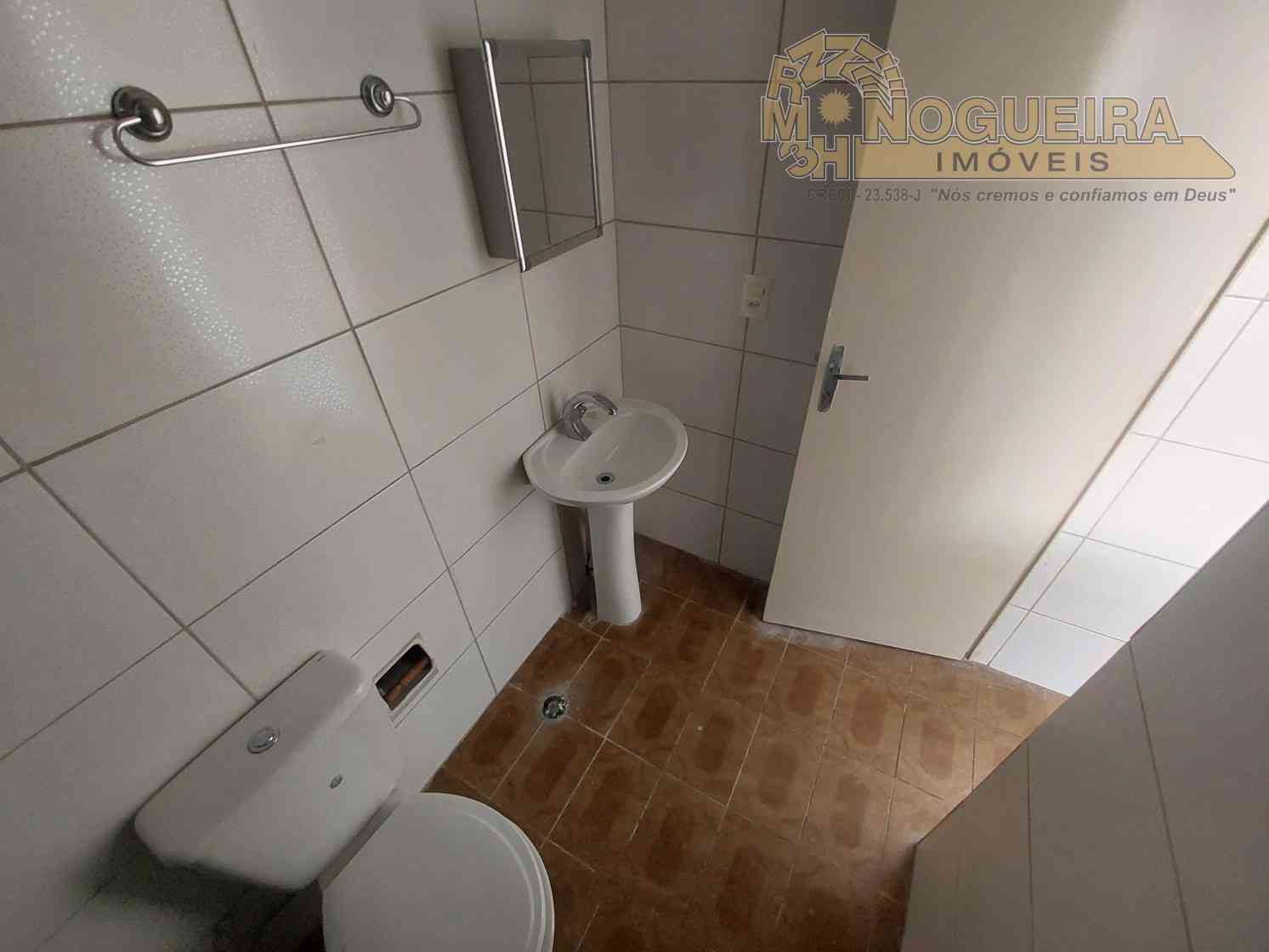 Apartamento Condomínio São Paulo Pq. Cecap 1  Andar